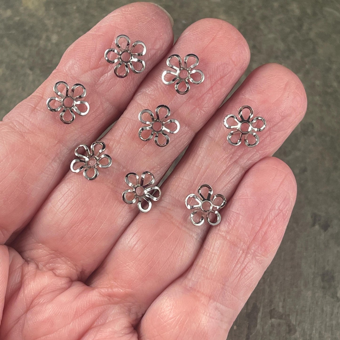 6-Petal Flower Bead Caps, Open Curved Petals, 9mm Platinum Plated Brass Bead Caps (Z030-13C-P) * Qty. 24
