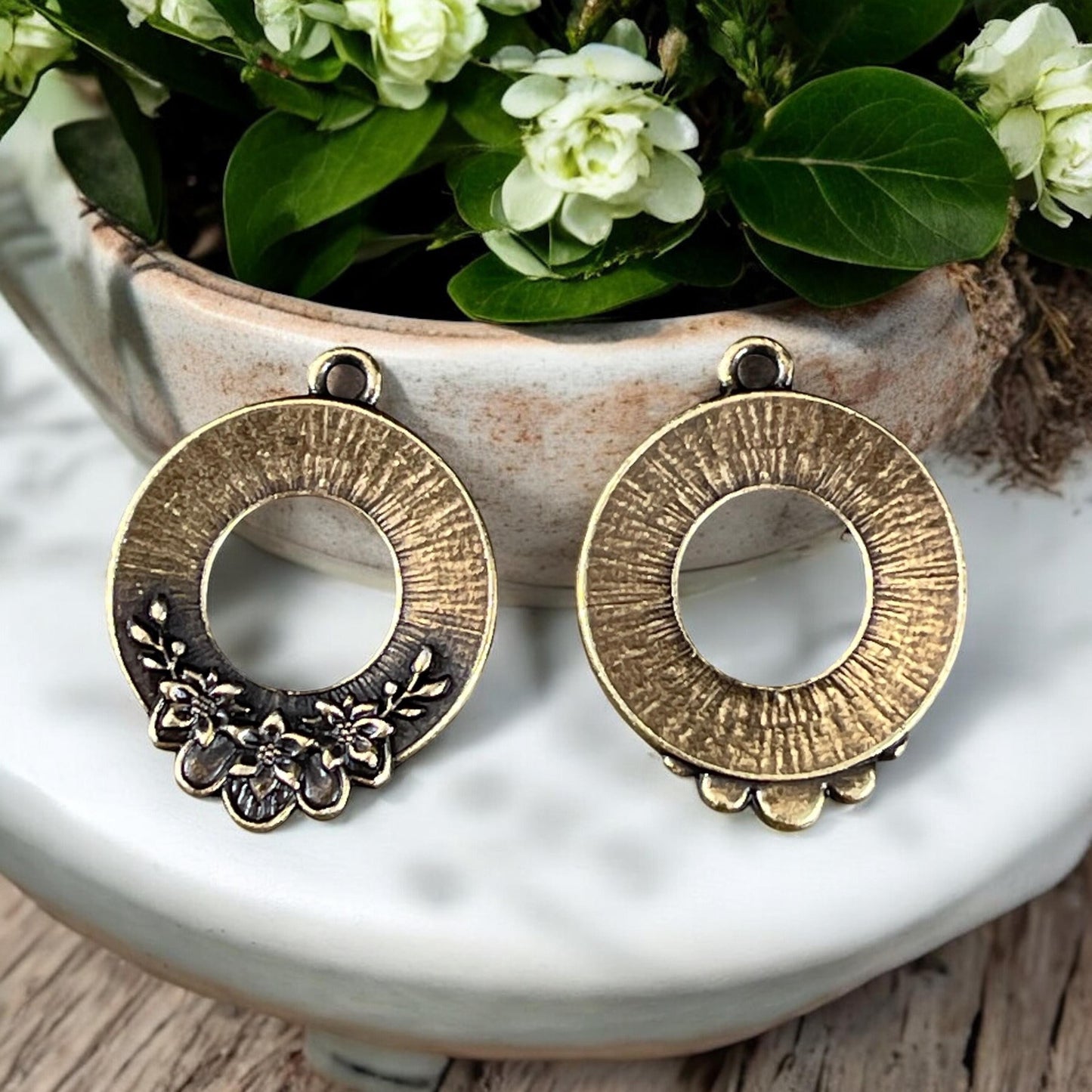 TierraCast Blossom Pendant, 20x25.5mm Antiqued Brass Floral Theme Charm, New Collection (PF/1043-57) * Qty. 2