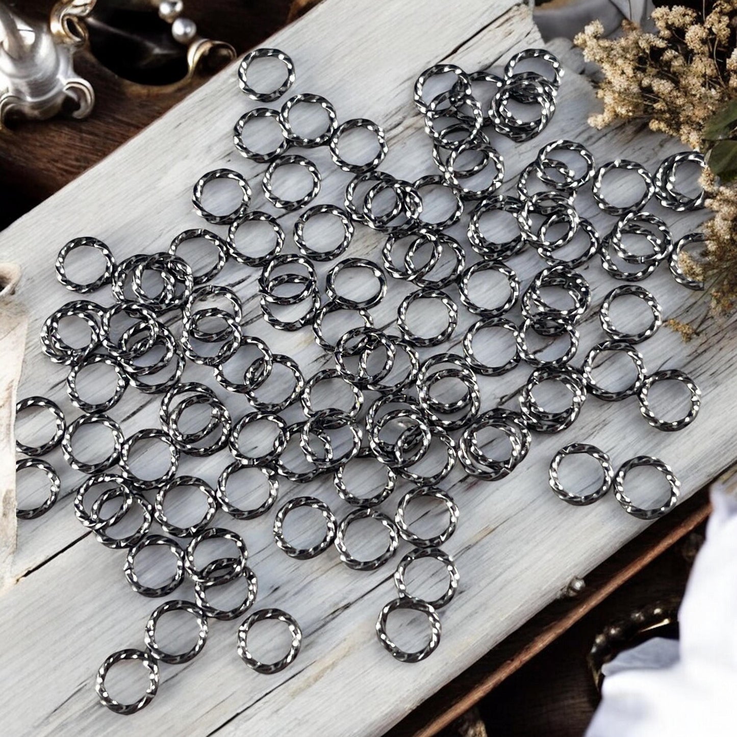 6mm Twisted Jumprings, Gunmetal Black Decorative Jump Rings, Open Jumprings, 18 gauge (FMG/7043) * Qty. 100