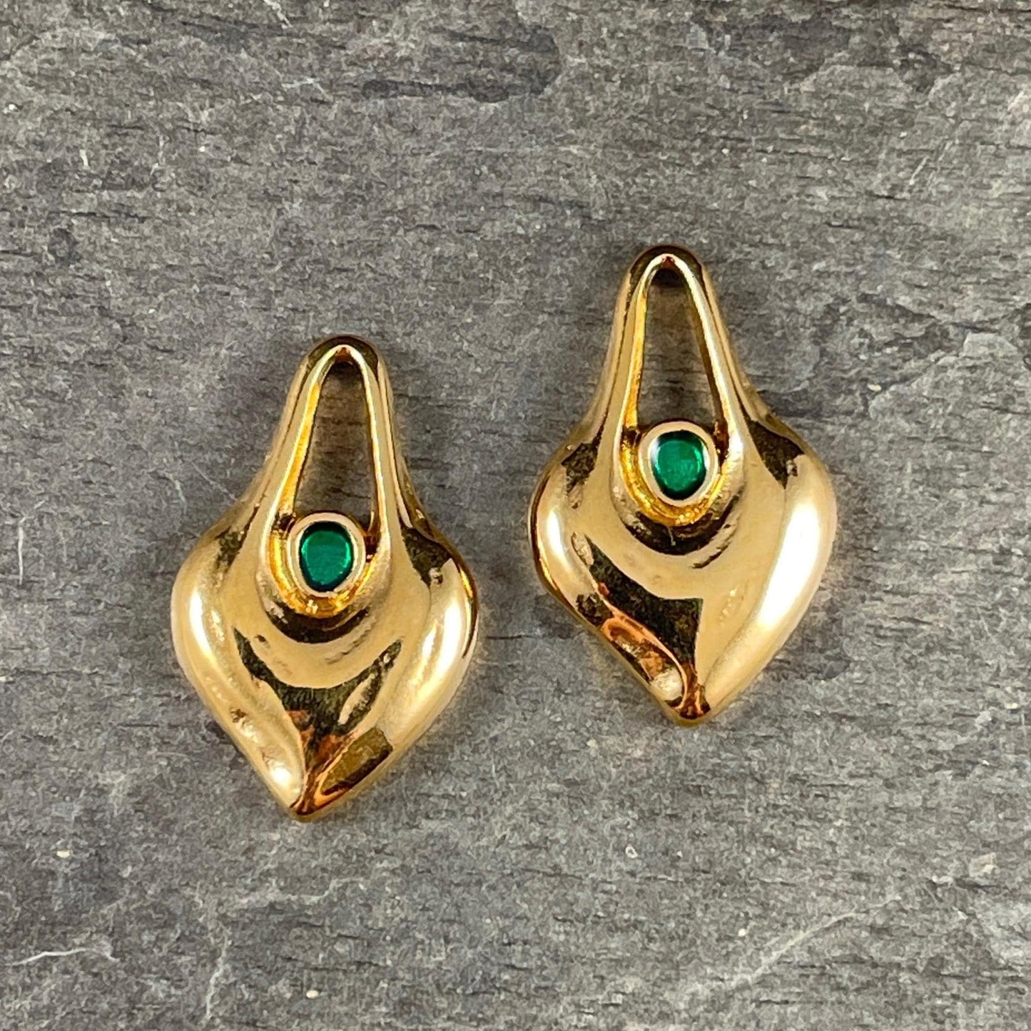 24k Gold Plated Heart Shaped Charm - 24.5x15.5mm Drop with Emerald Green Enamel Center (PF/15302-13-0545) * Qty. 4