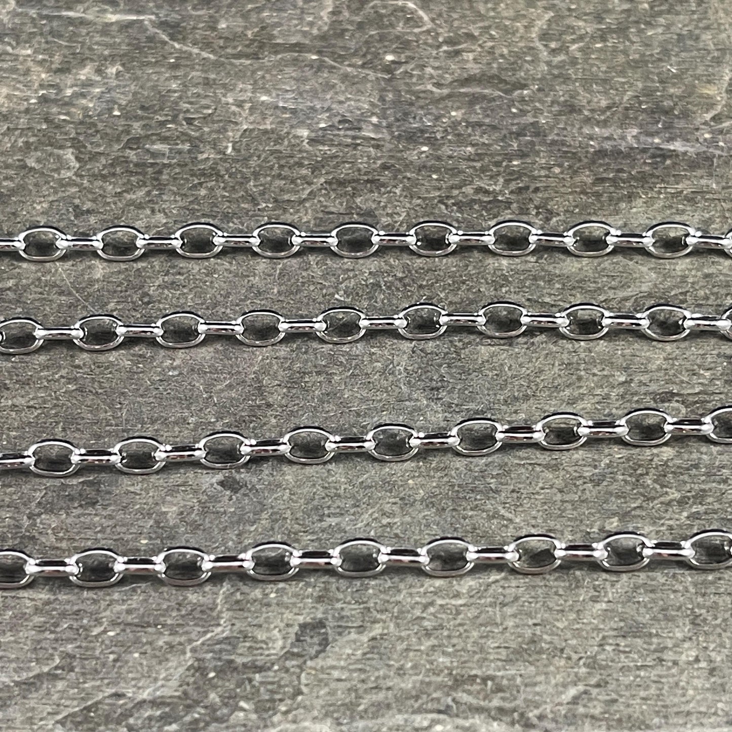 Chain by the Foot - Oval Cable Chain, 3.8x5.5mm - 316 Stainless Steel (XM-07-SS) * 1 Yard/36" length