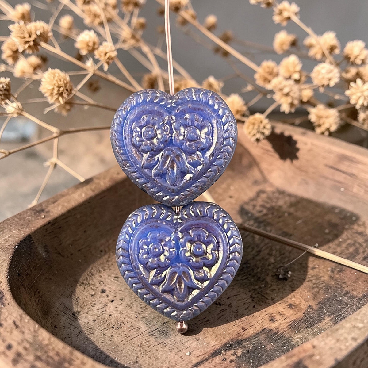 Czech Glass Beads - 18mm Heart Bead, Lavender with Bronze Wash (FH-15) * 4 Beads