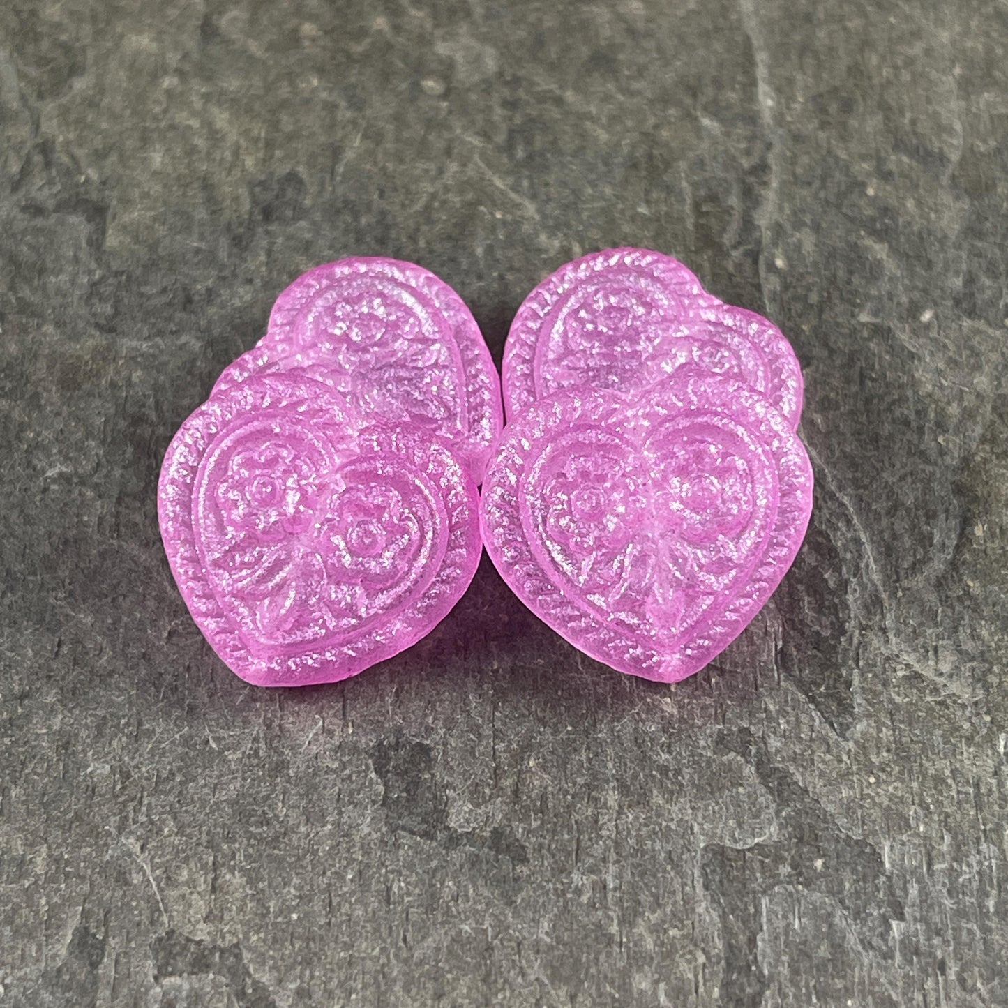 Czech Glass Beads - 18mm Heart Bead, Bubblegum Pink (FH-2) * 6 Beads