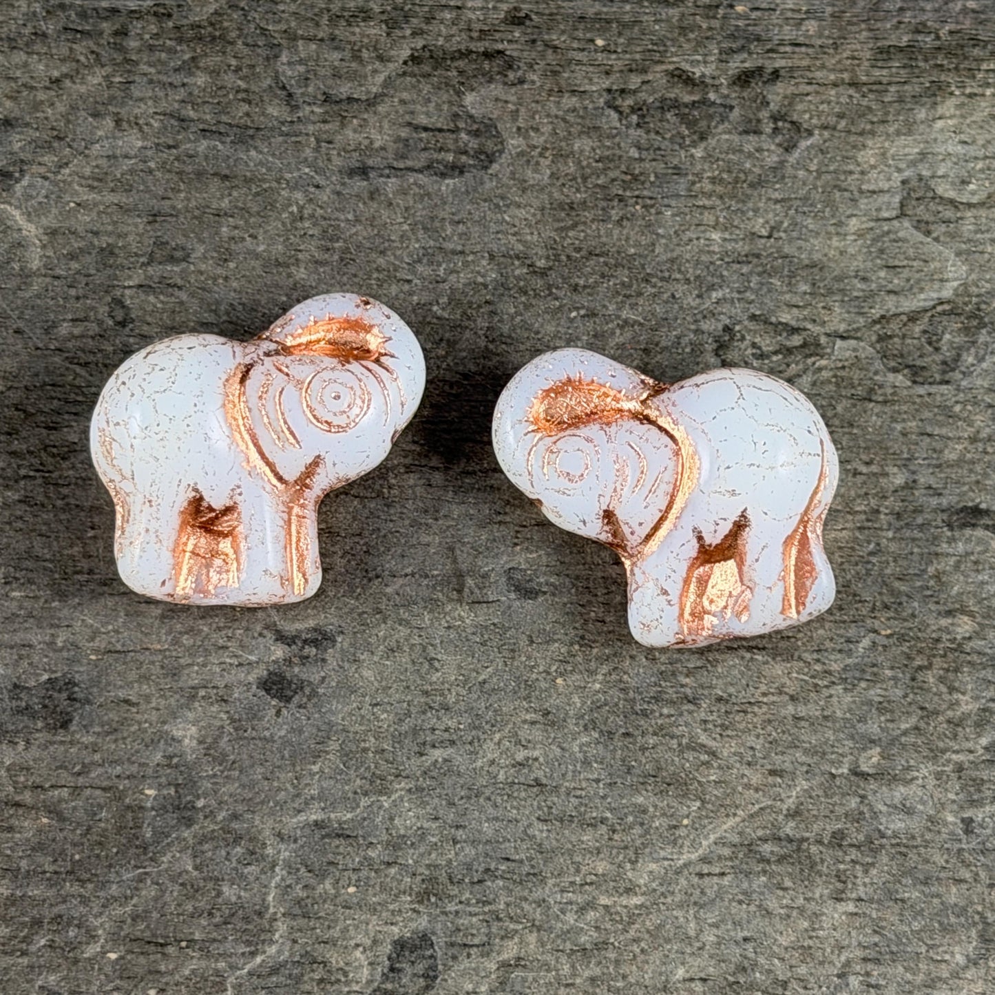 Czech Glass Beads - 20x23mm Elephant Bead, White with Copper Wash (PackN2) * 3 Beads