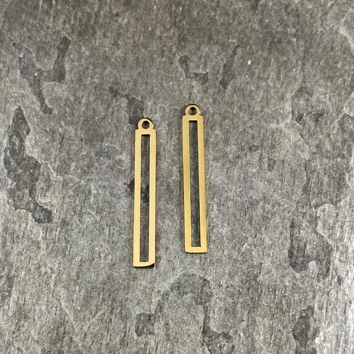 Open Rectangle Charms, 32mmx4.5mm, 18k Gold Plated Stainless Steel (LA046g) * 1 Set