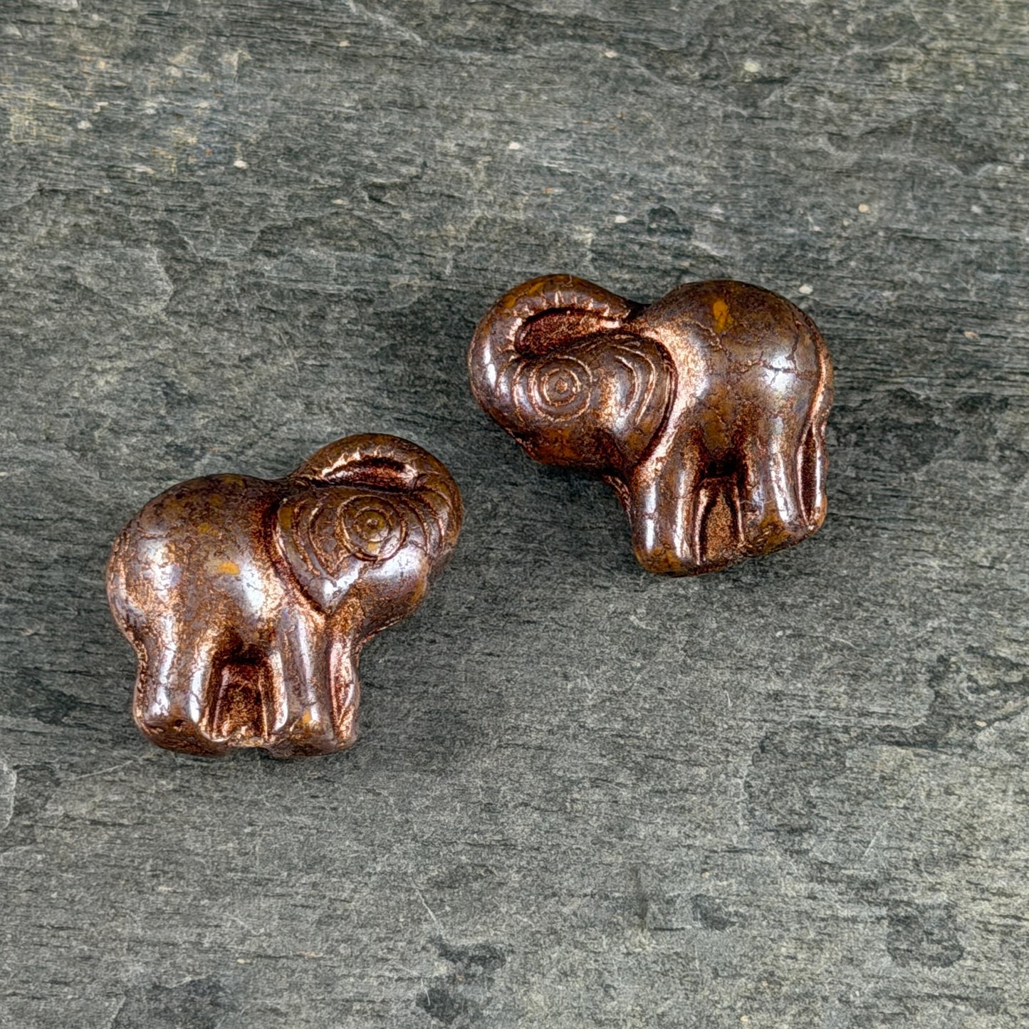 Czech Glass Beads - 20x23mm Elephant Bead, Dark Brown with Copper Wash (Pack10) * 3 Beads