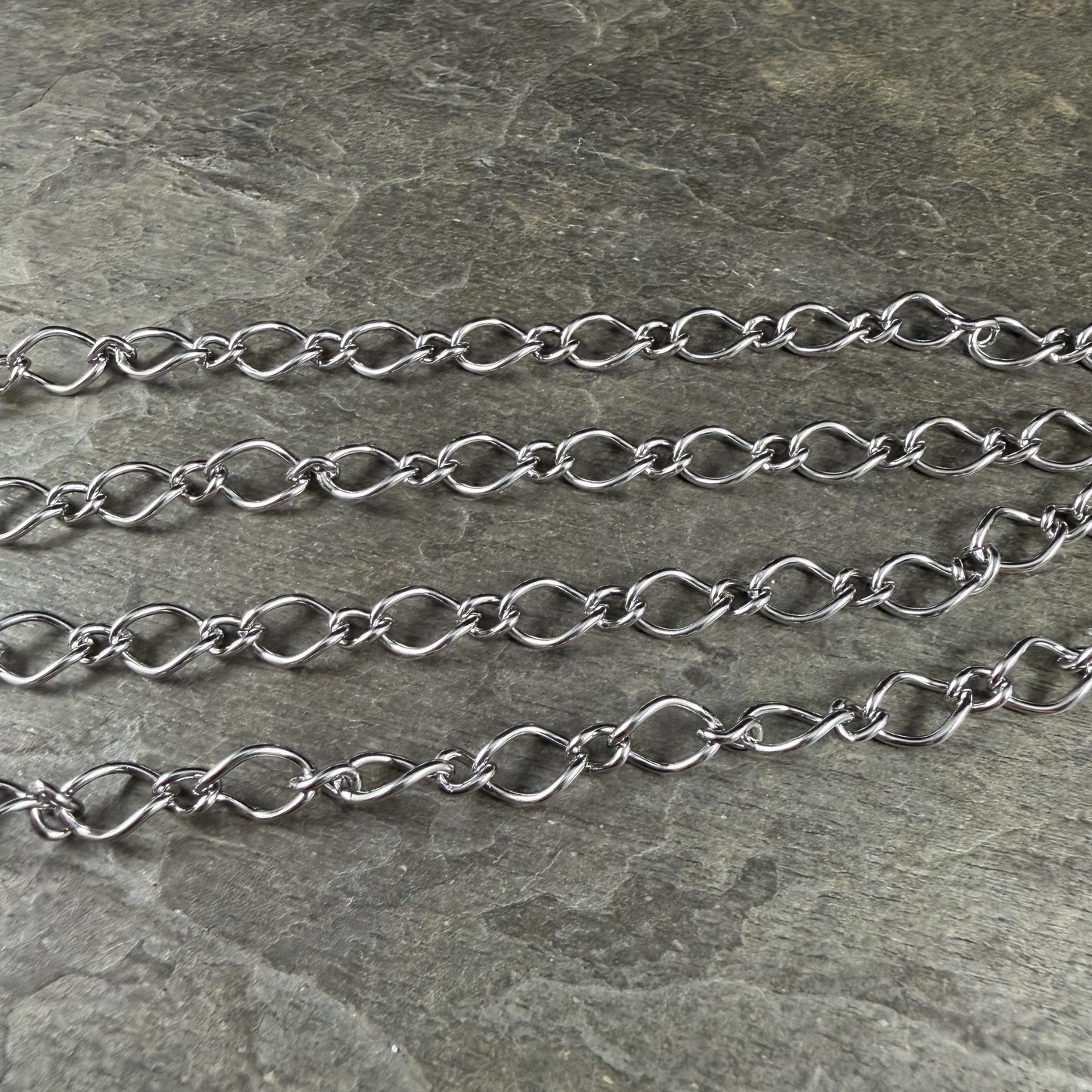 Chain by the Foot - 304 Stainless Steel Figaro Chain, 8x11mm Unwelded Links, Platinum Color (A016-74P-A) * 1 Yard