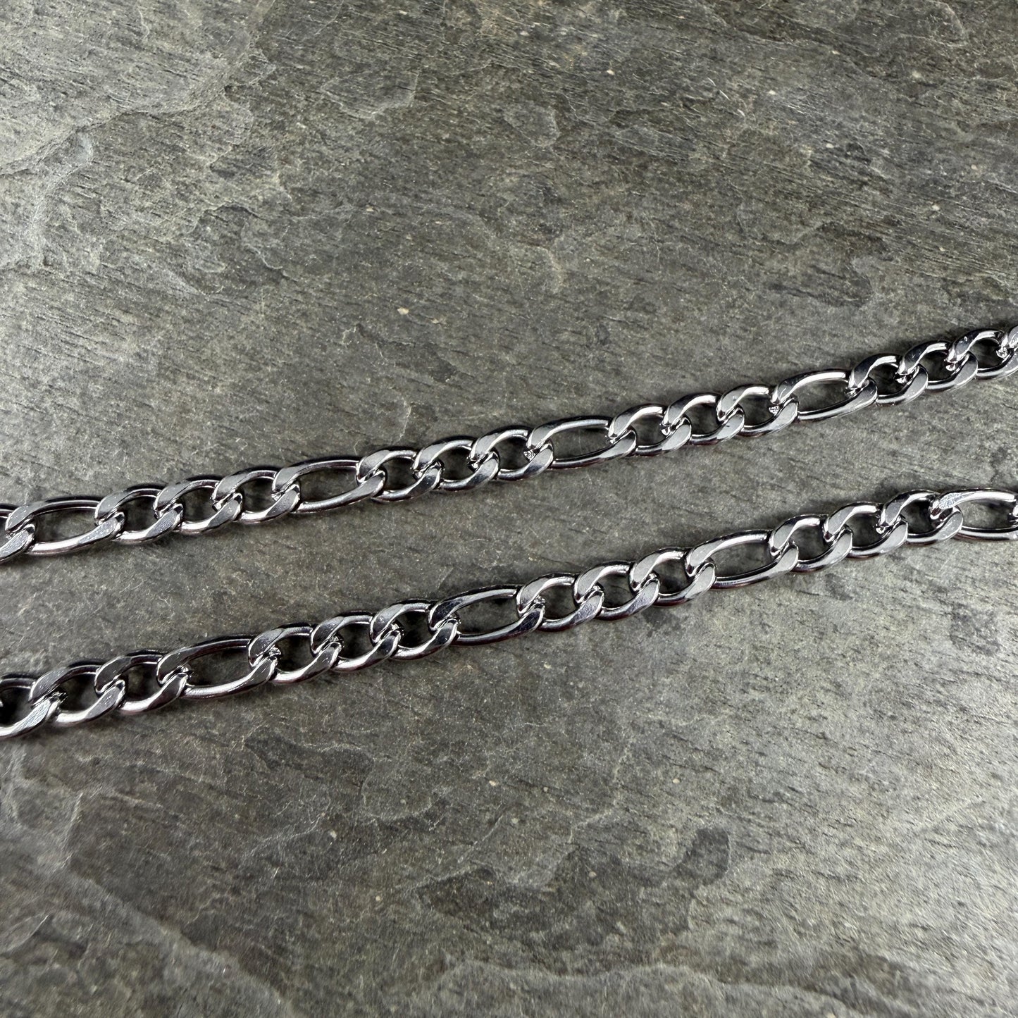 Chain by the Foot - 304 Stainless Steel Figaro Chains, Flat Curb Unwelded, Platinum Color (G005-C-04P) * 1 Yard