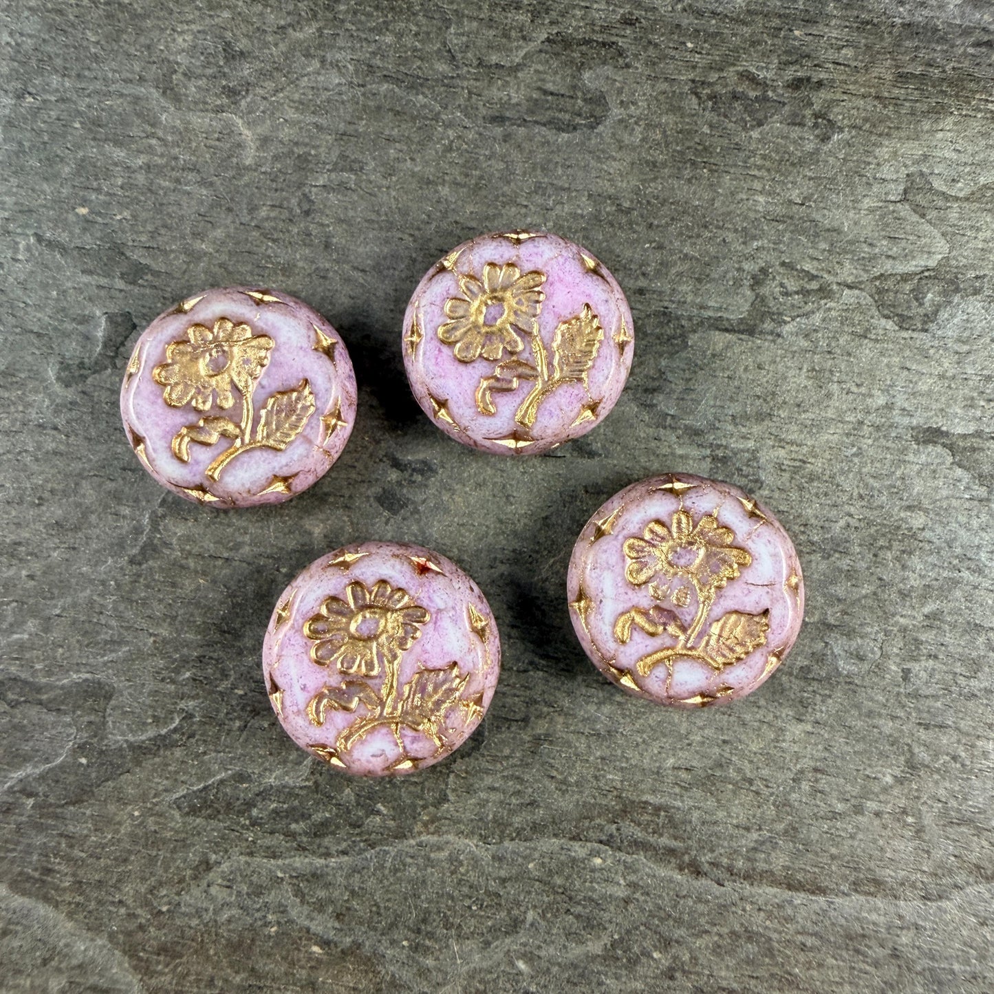 Czech Beads, 18mm Marguerite Daisy, Pale Lavender Silk (Purple/Gold) * 4 Beads