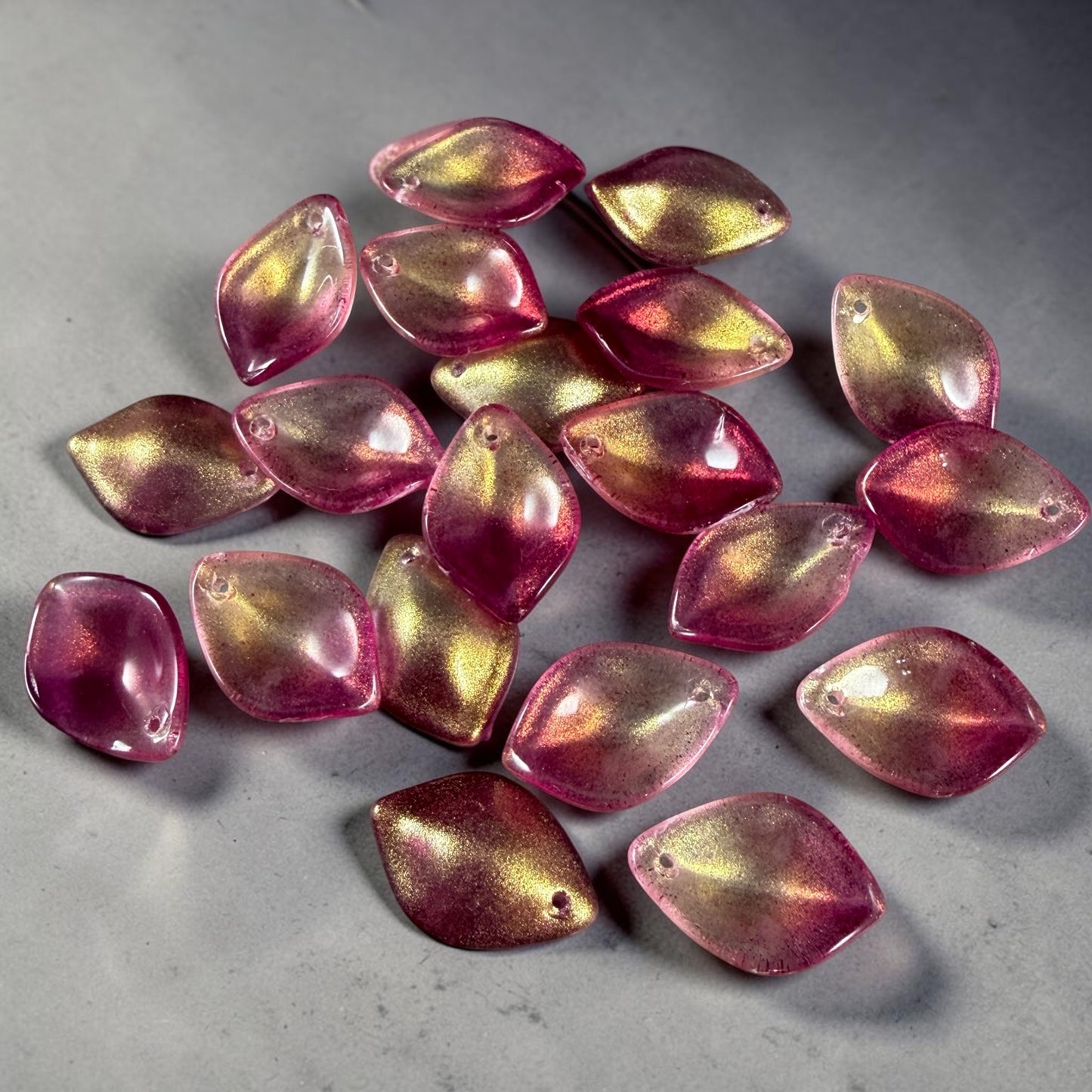 Fuchsia and Gold Glass Petal or Leaf Bead, 19x13mm Concave Oval (COL-101) * 10 Beads