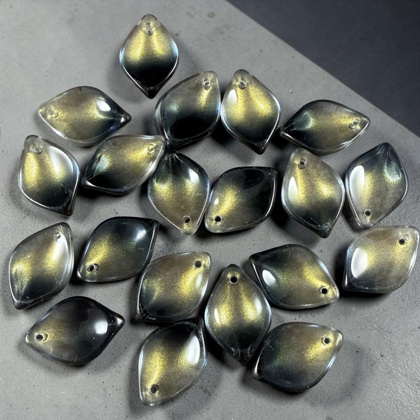 Black and Gold Glass Petal or Leaf Bead, 19x13mm Concave Oval (COL-102) * 10 Beads