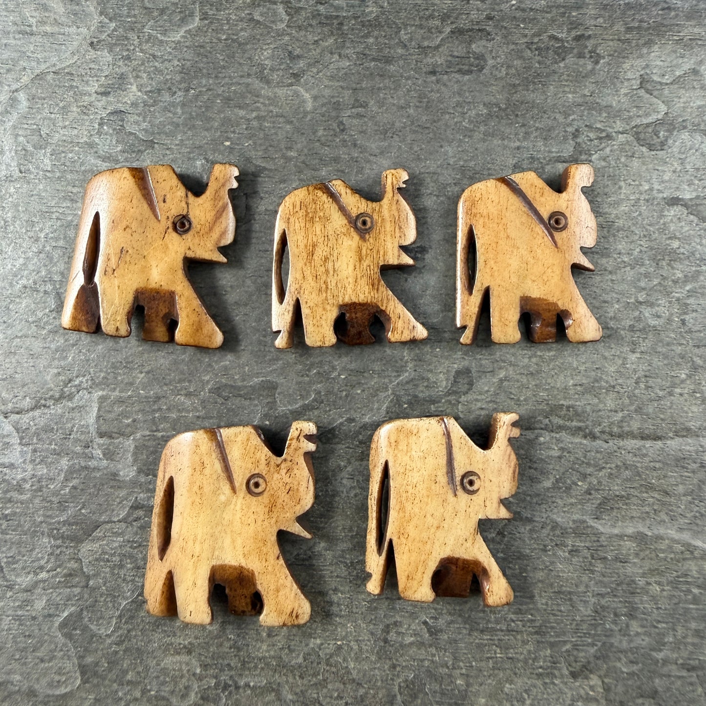 Vintange Elephant Beads - Carved Bone, 22 to 29mm - Lot B - 5 Beads