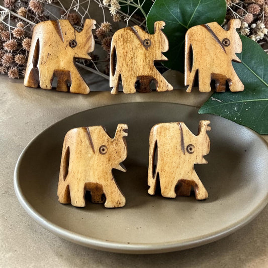 Vintange Elephant Beads - Carved Bone, 22 to 29mm - Lot B - 5 Beads