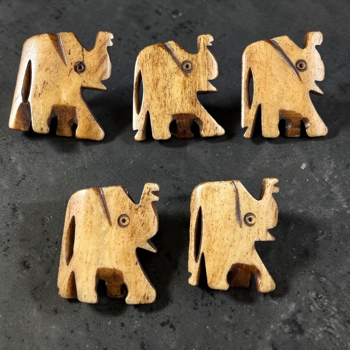 Vintange Elephant Beads - Carved Bone, 22 to 29mm - Lot B - 5 Beads