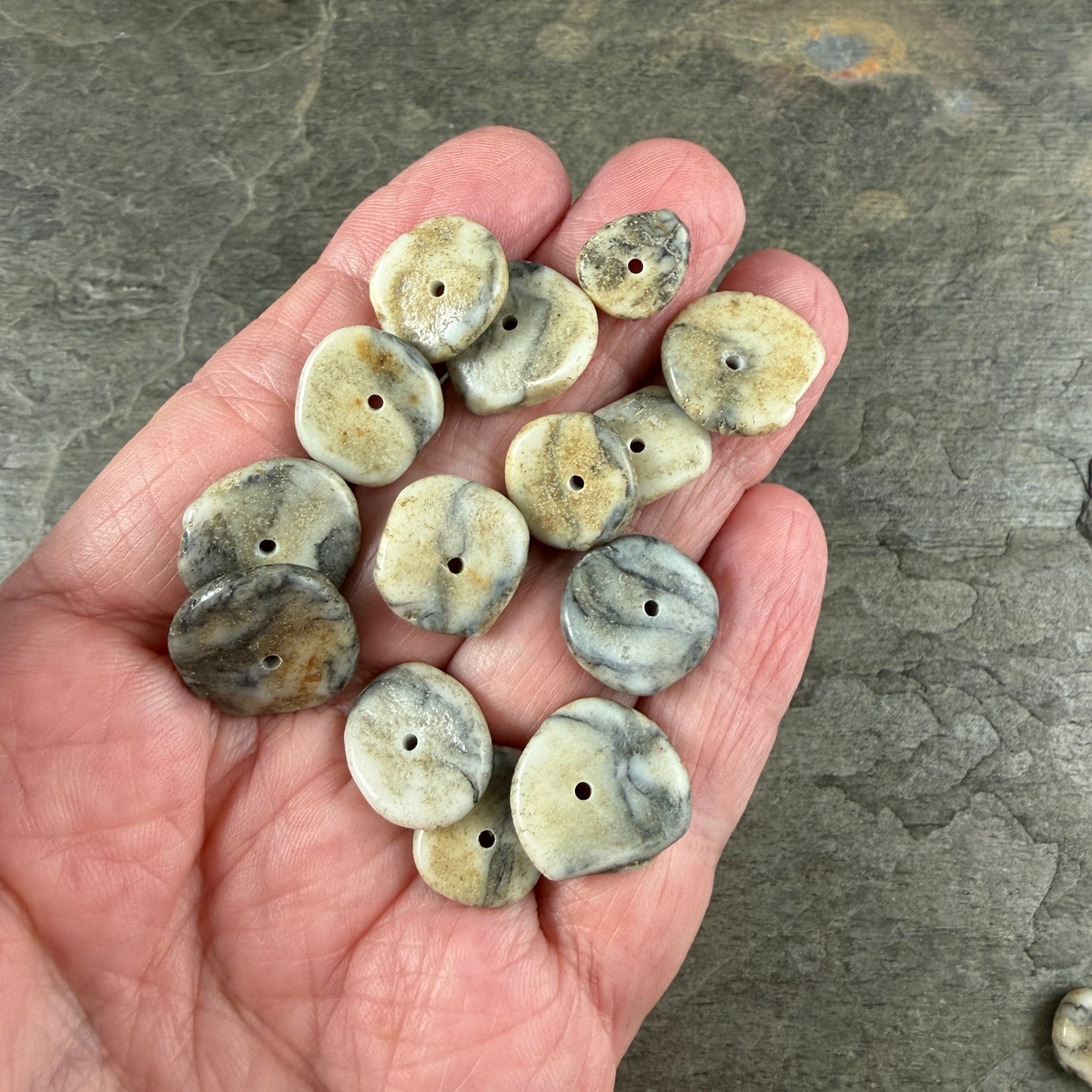 Magnesite - Graduated Organic Discs 10-17mm, Ivory, Beige and Gray (2408HL-42) * 55-60 Beads