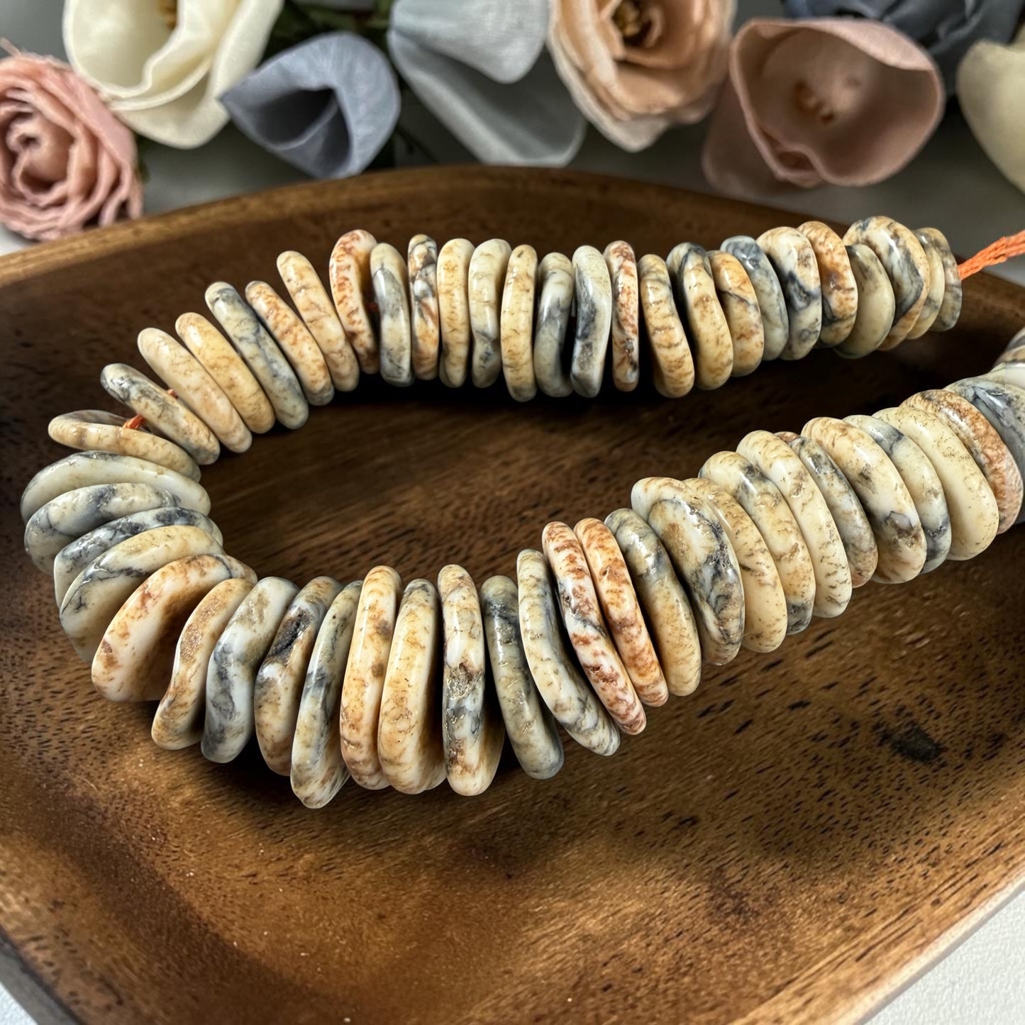 Magnesite - Graduated Organic Discs 10-17mm, Apricot, Beige and Gray (2408HL-42) * 55-60 Beads