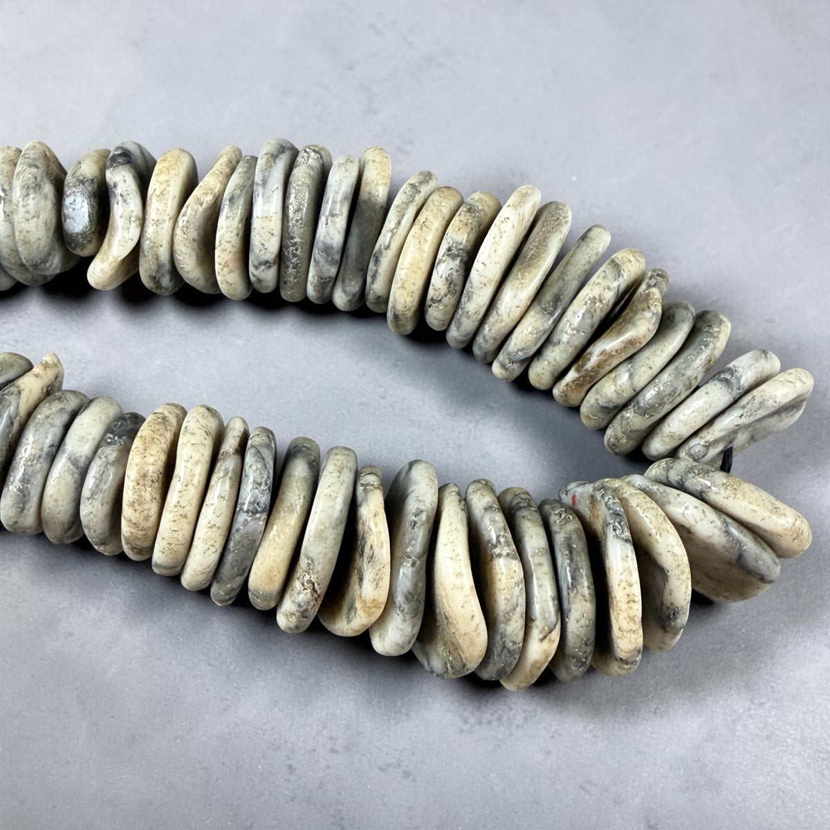 Magnesite - Graduated Organic Discs 10-17mm, Ivory, Beige and Gray (2408HL-42) * 55-60 Beads