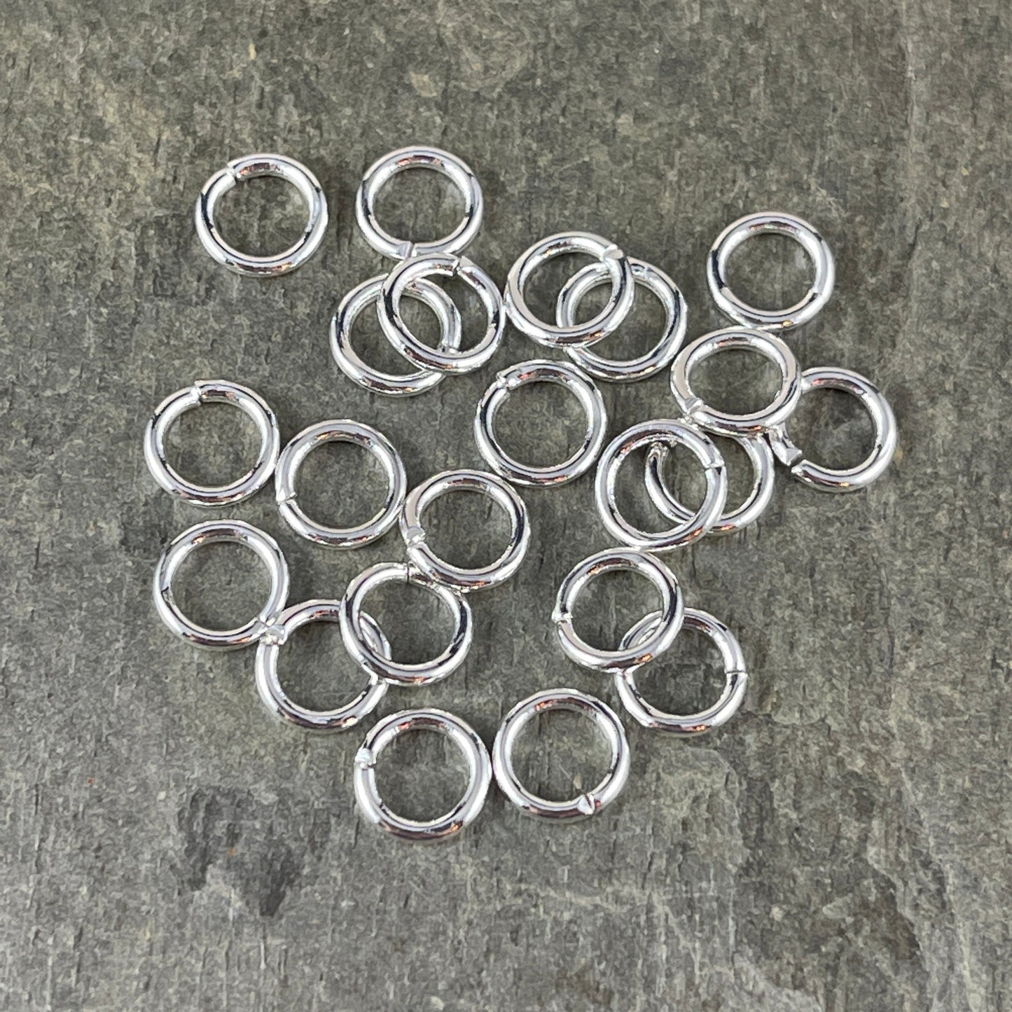 6mm Silver Plated Round Jump Rings ~ 18g Silver Jump Rings ~ Silver Plated Brass Open Jump Rings (FMG/4861) * Qty: 100
