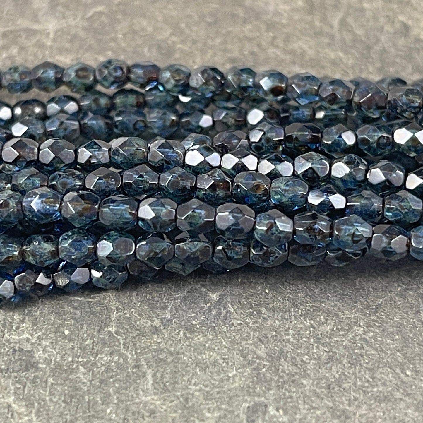 Czech Glass Beads - 4mm Faceted Round, Sapphire Picasso (FP4/SM-T3005) * Qty 50