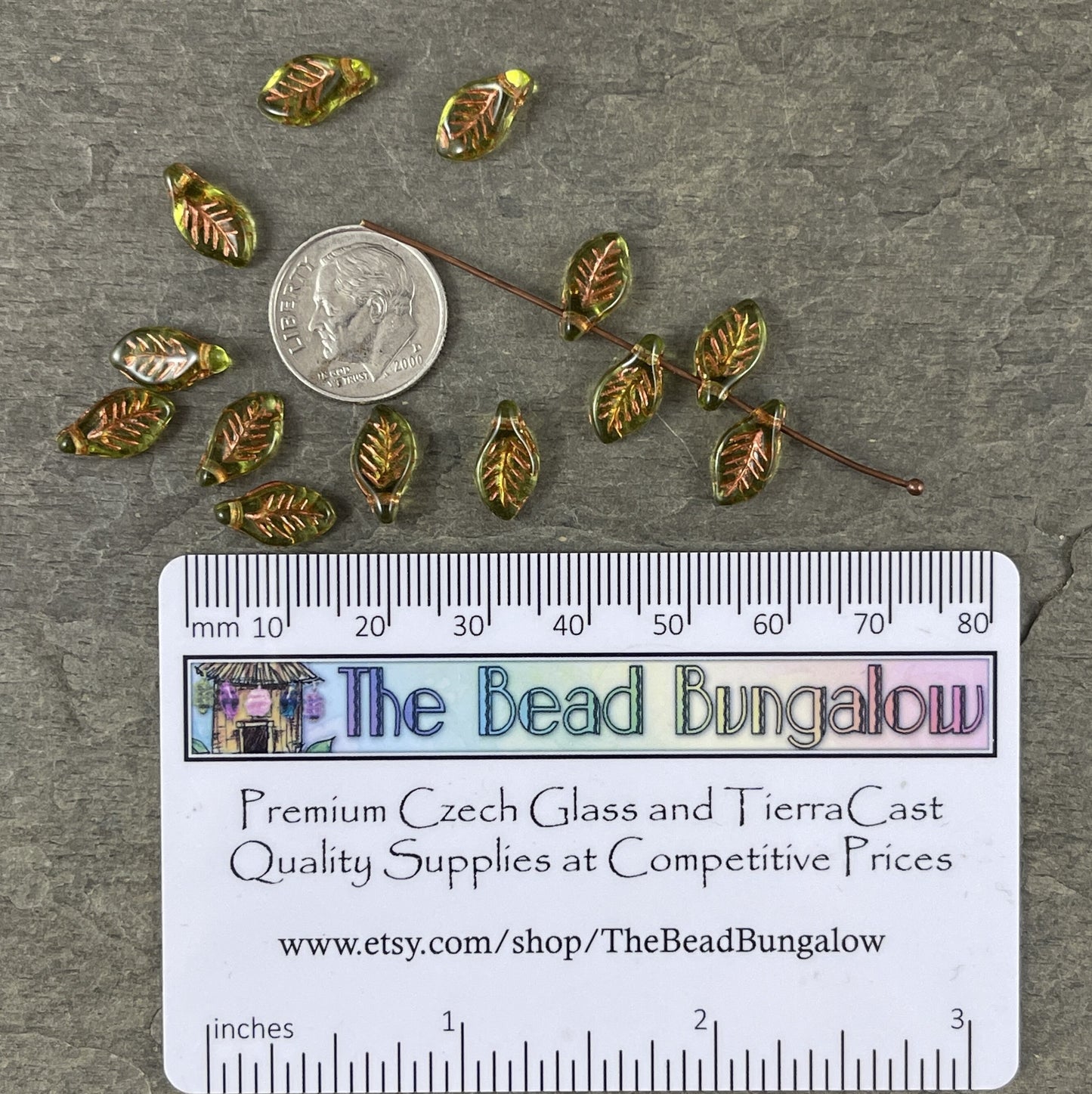 Briolette Leaf Beads 12x6mm Leaf Bead Czech Glass Beads Green Leaf Bead (Bay15) * 20 Beads