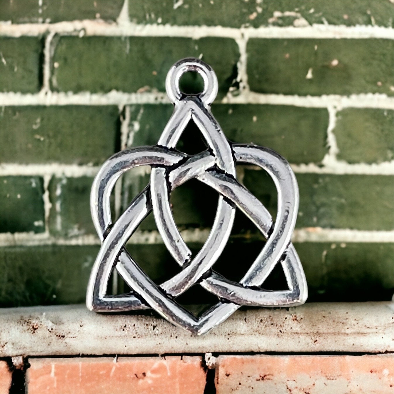 TierraCast Triquetra Charm, Antiqued Silver Celtic Open Heart Symbolic Pendant (PF/539-77) * Qty. 2
