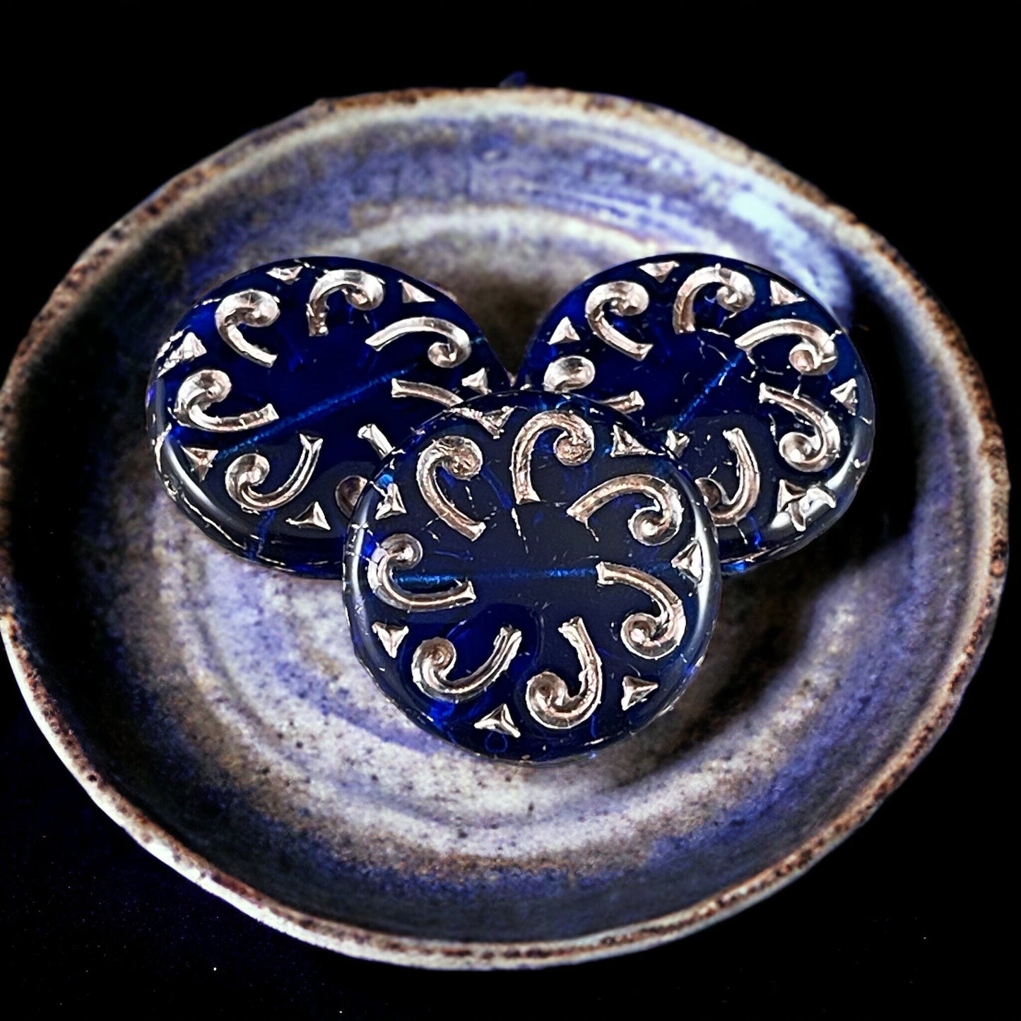 Czech Glass Beads - 23mm Sun Coin, Transparent Cobalt Blue with Platinum Wash (C23/RJ-4785) *
