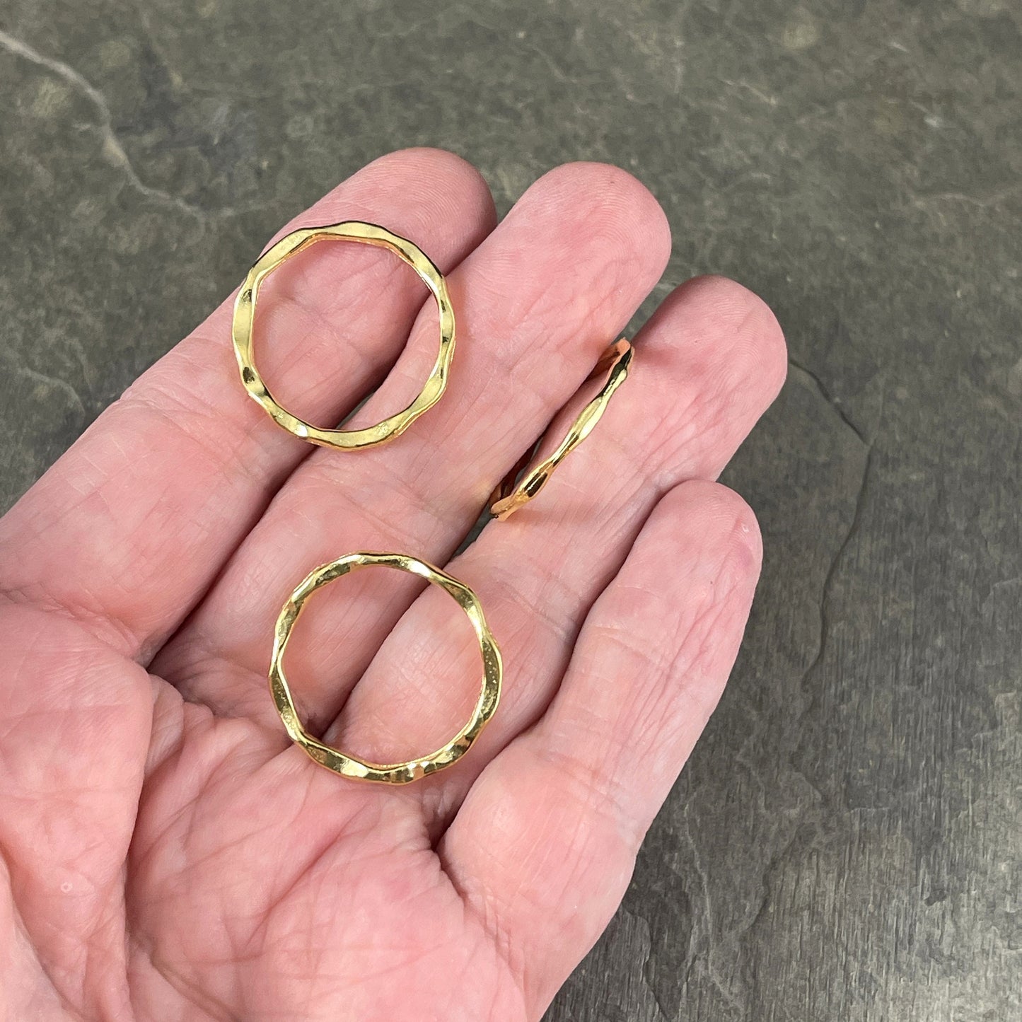 22mm Flat Linking Ring, Gold Plated Circle Connector, Nickel Free (A017-G-NF) * Qty. 30
