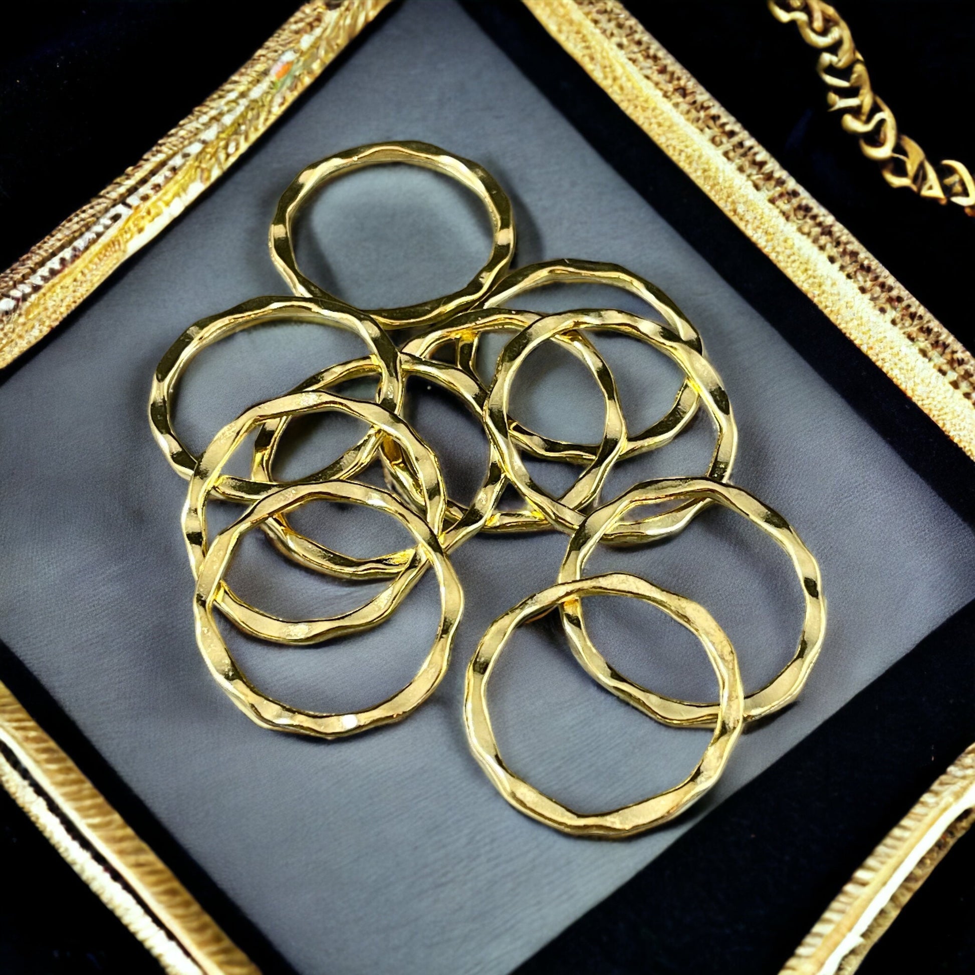 22mm Flat Linking Ring, Gold Plated Circle Connector, Nickel Free (A017-G-NF) * Qty. 30