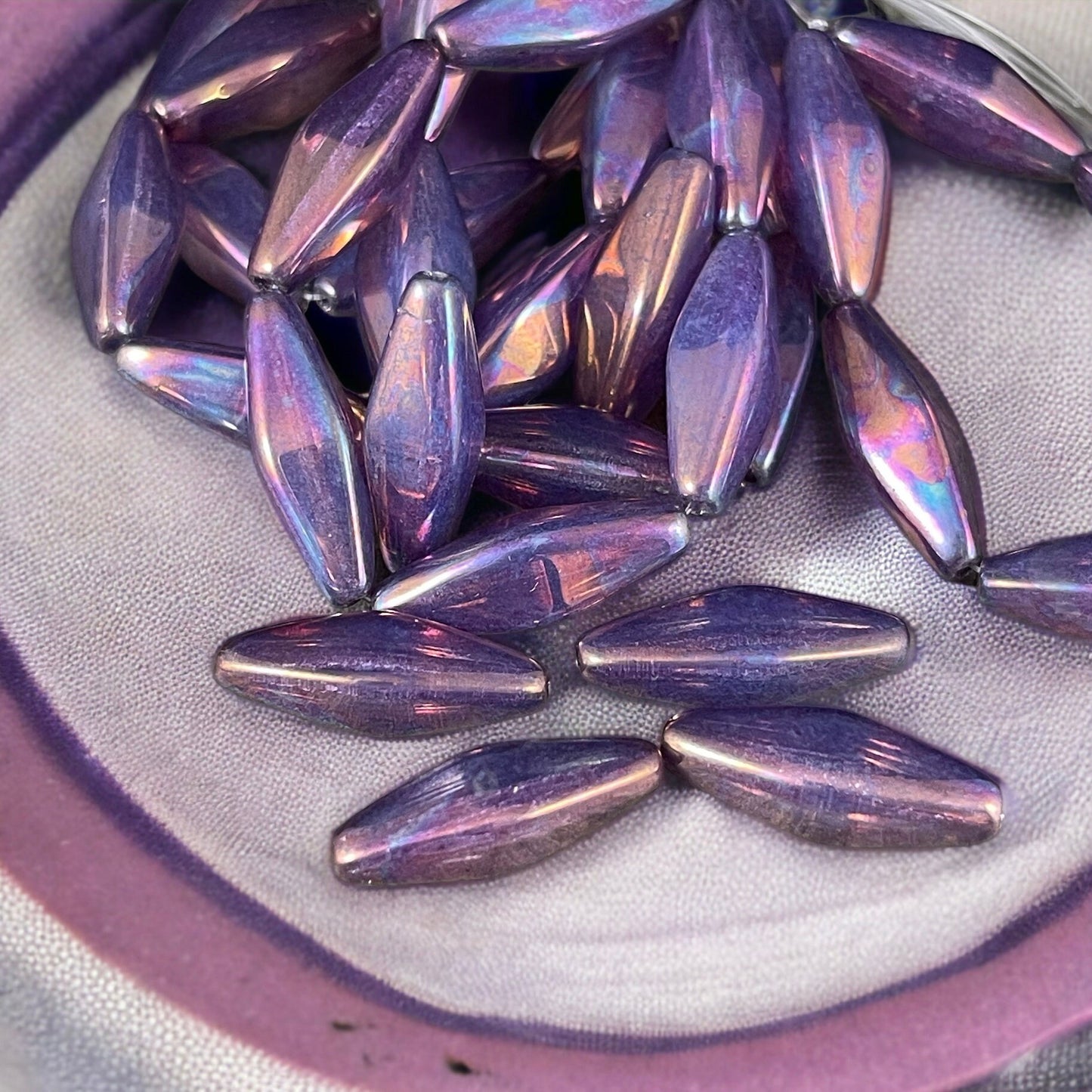 20x9mm Purple Rhombus Beads Elongated Spindle Beads Lustrous Mother of Pearl Finish Czech Glass Beads (RHO/1865) * Qty. 6 Beads