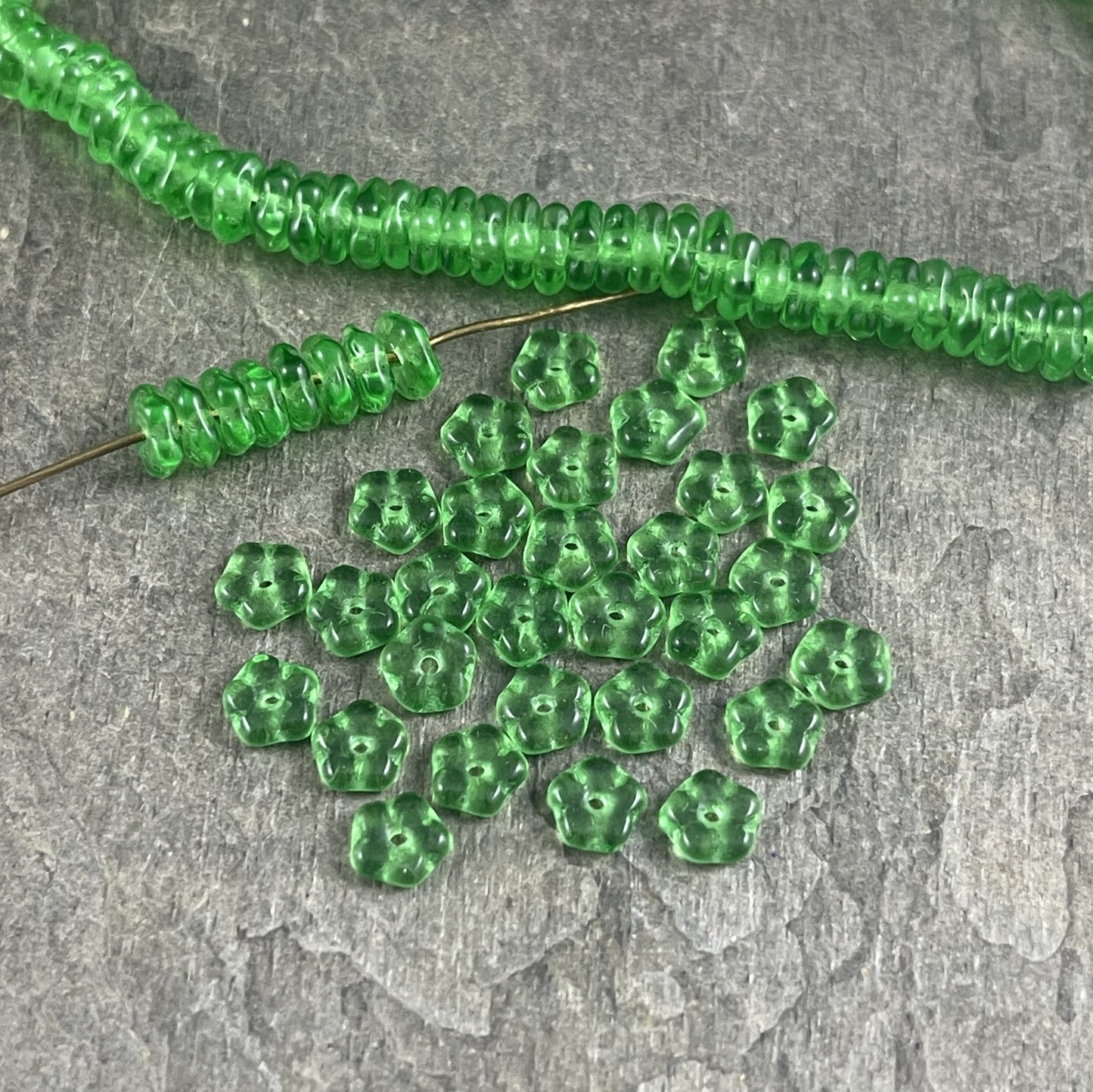 Czech Beads - Bright Green 5mm Forget Me Not Daisy Spacers (FMN/RJ-2173) * Qty. 100