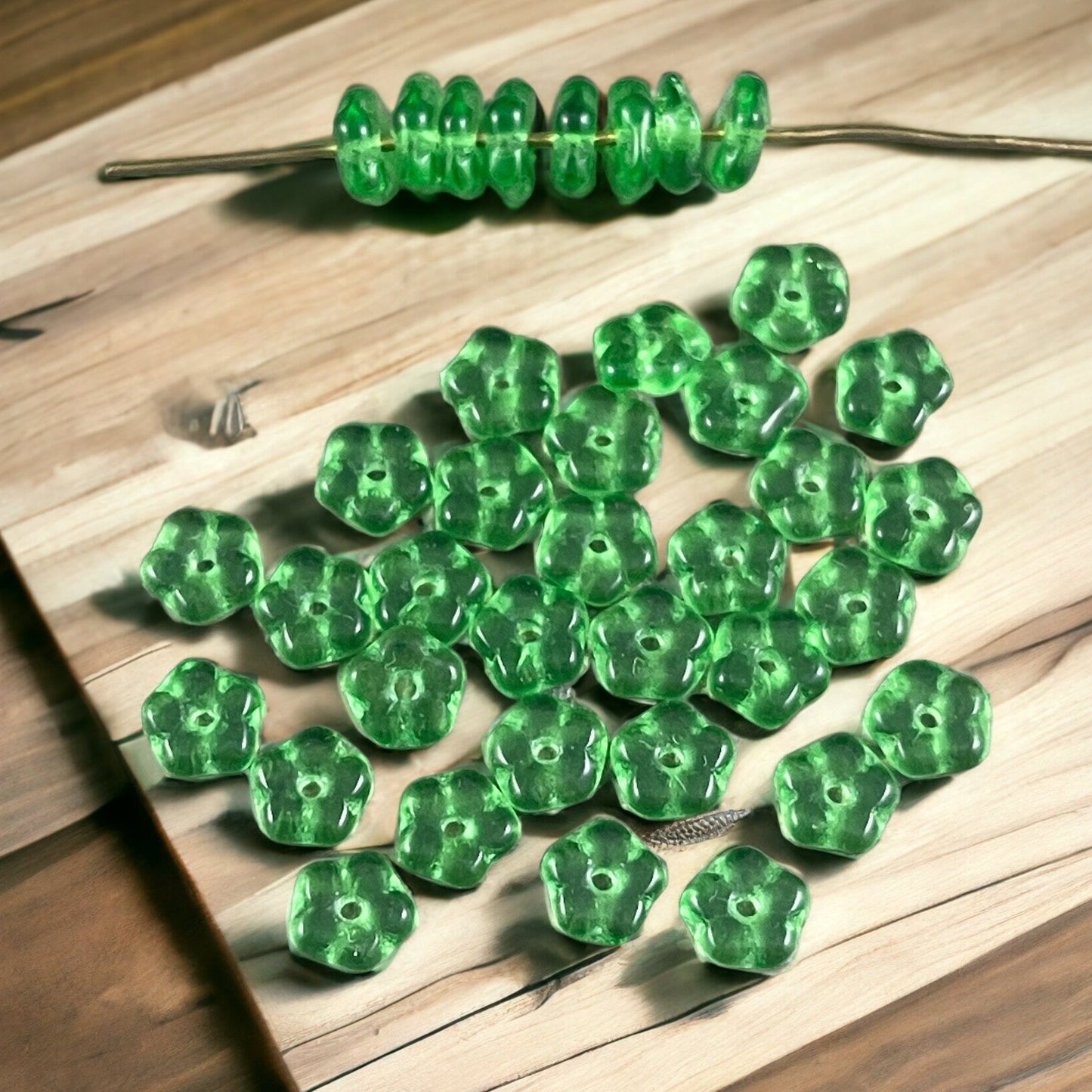 Czech Beads - Bright Green 5mm Forget Me Not Daisy Spacers (FMN/RJ-2173) * Qty. 100