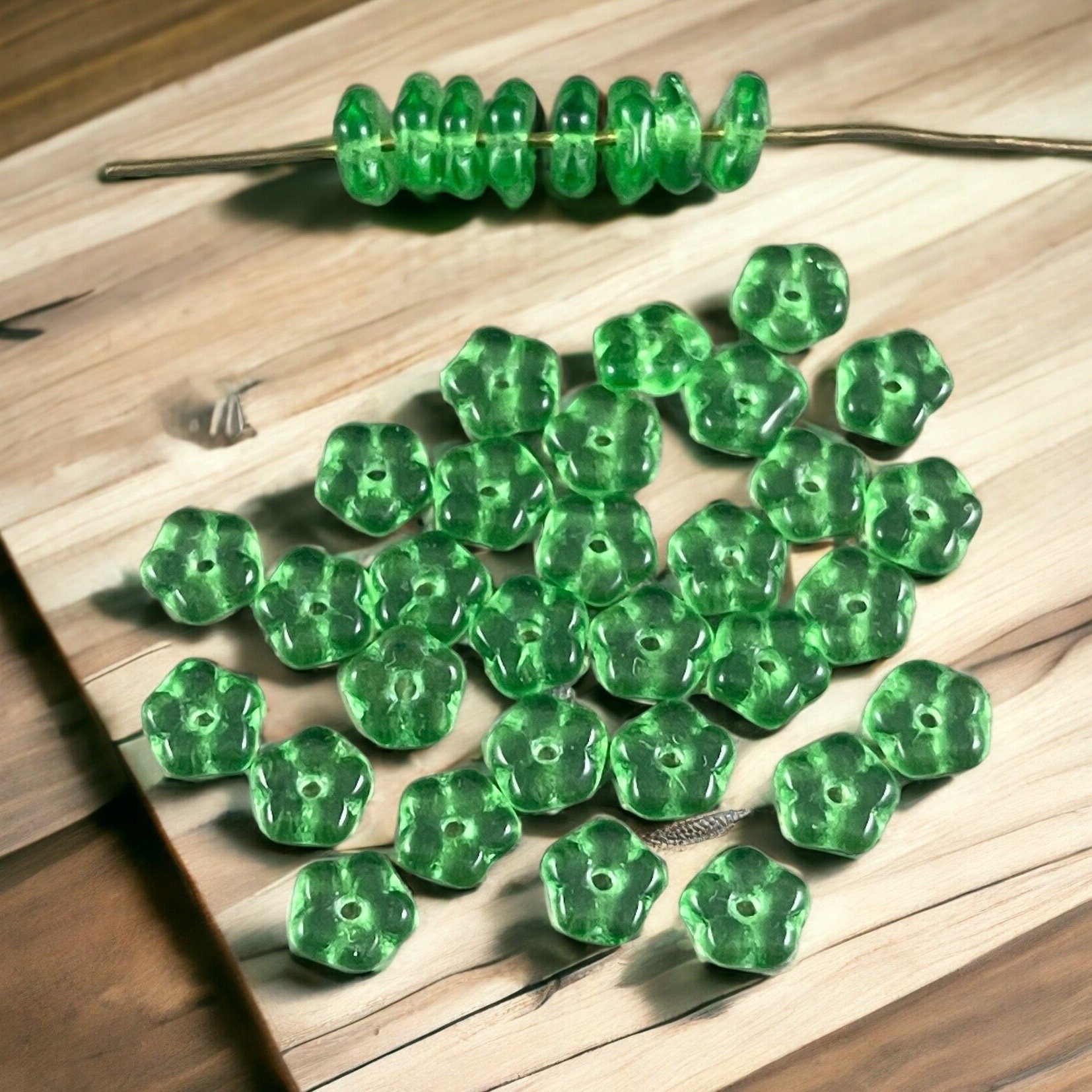 Czech Beads - Bright Green 5mm Forget Me Not Daisy Spacers (FMN/RJ-2173) * Qty. 100