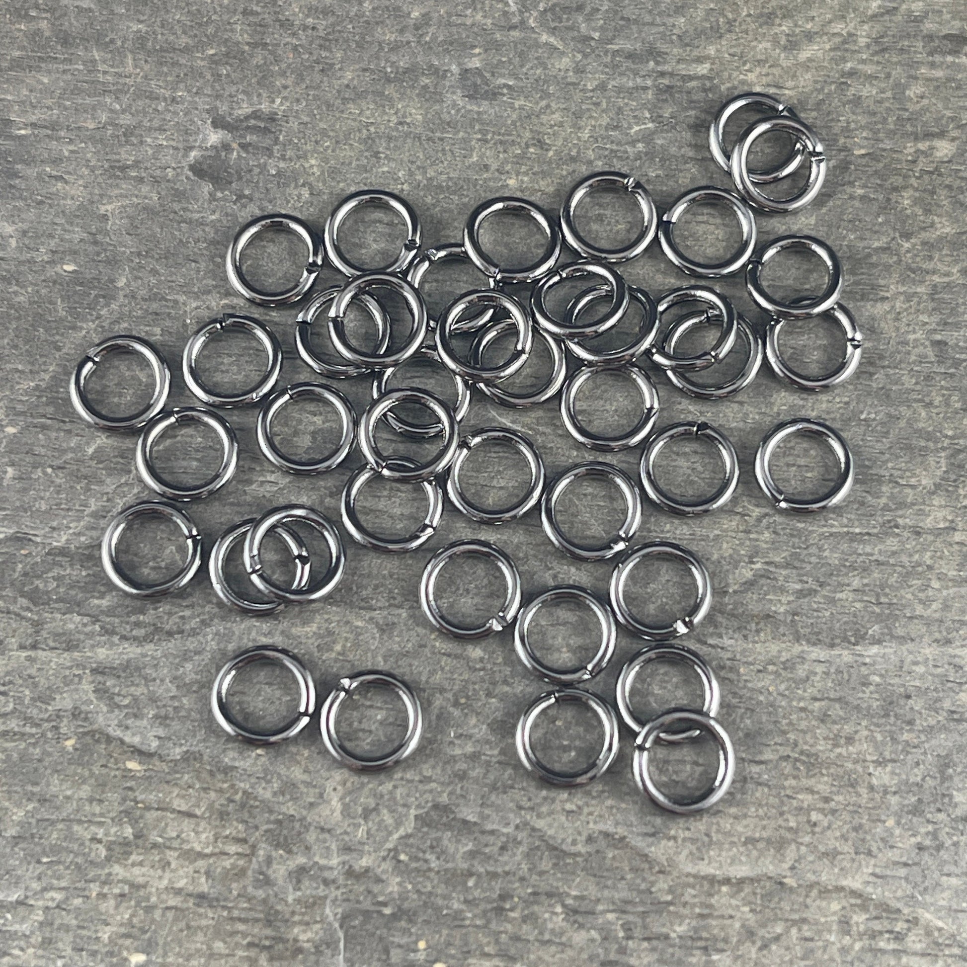 6mm Gunmetal Plated Round Jump Rings ~ 18g Black Jump Rings ~ Gunmetal Plated Brass Open Jump Rings (FMG/4867) * Qty: 100