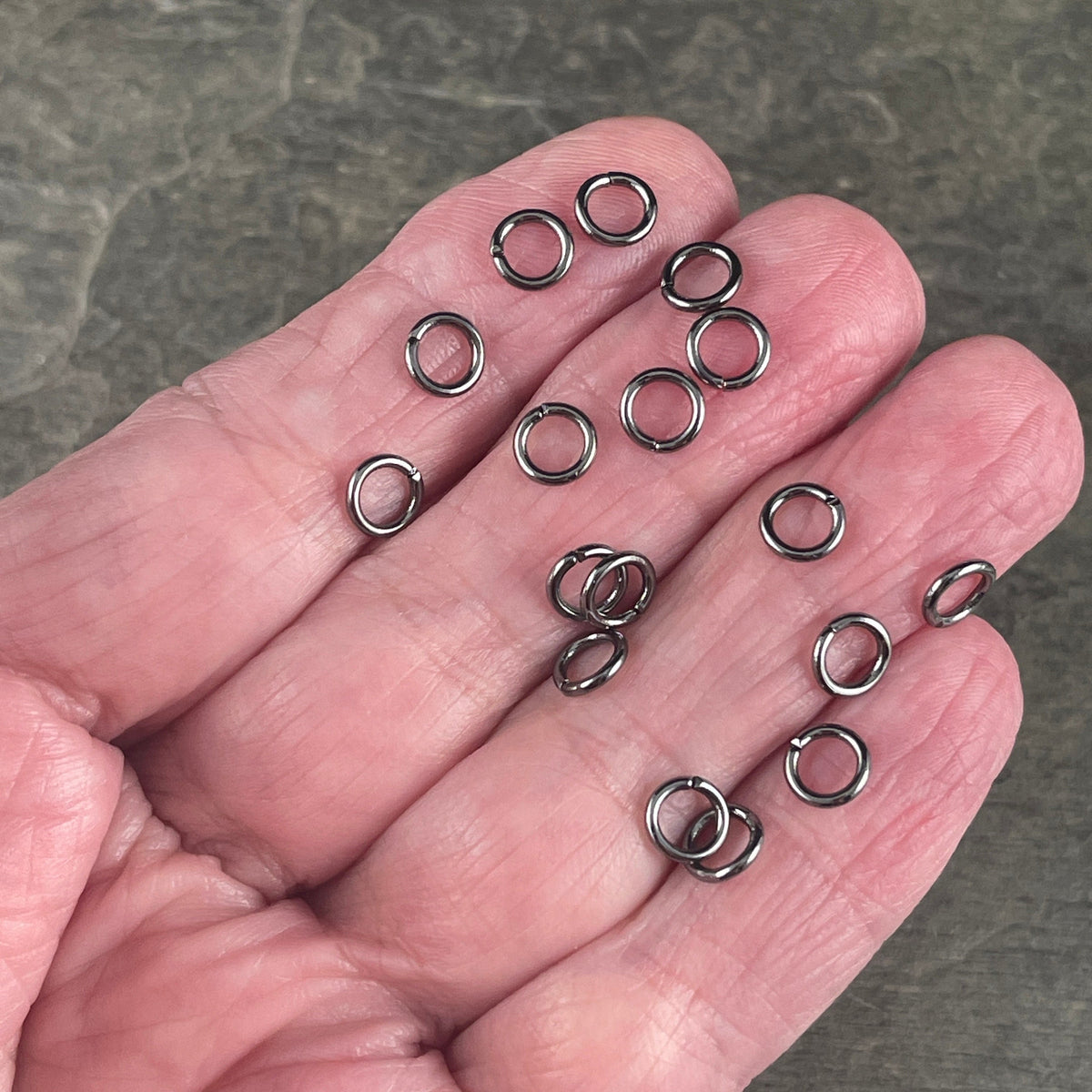 6mm Black Jump Rings - 18g Gunmetal Plated Brass Open Jump Rings (FMG/4867) * Qty. 100
