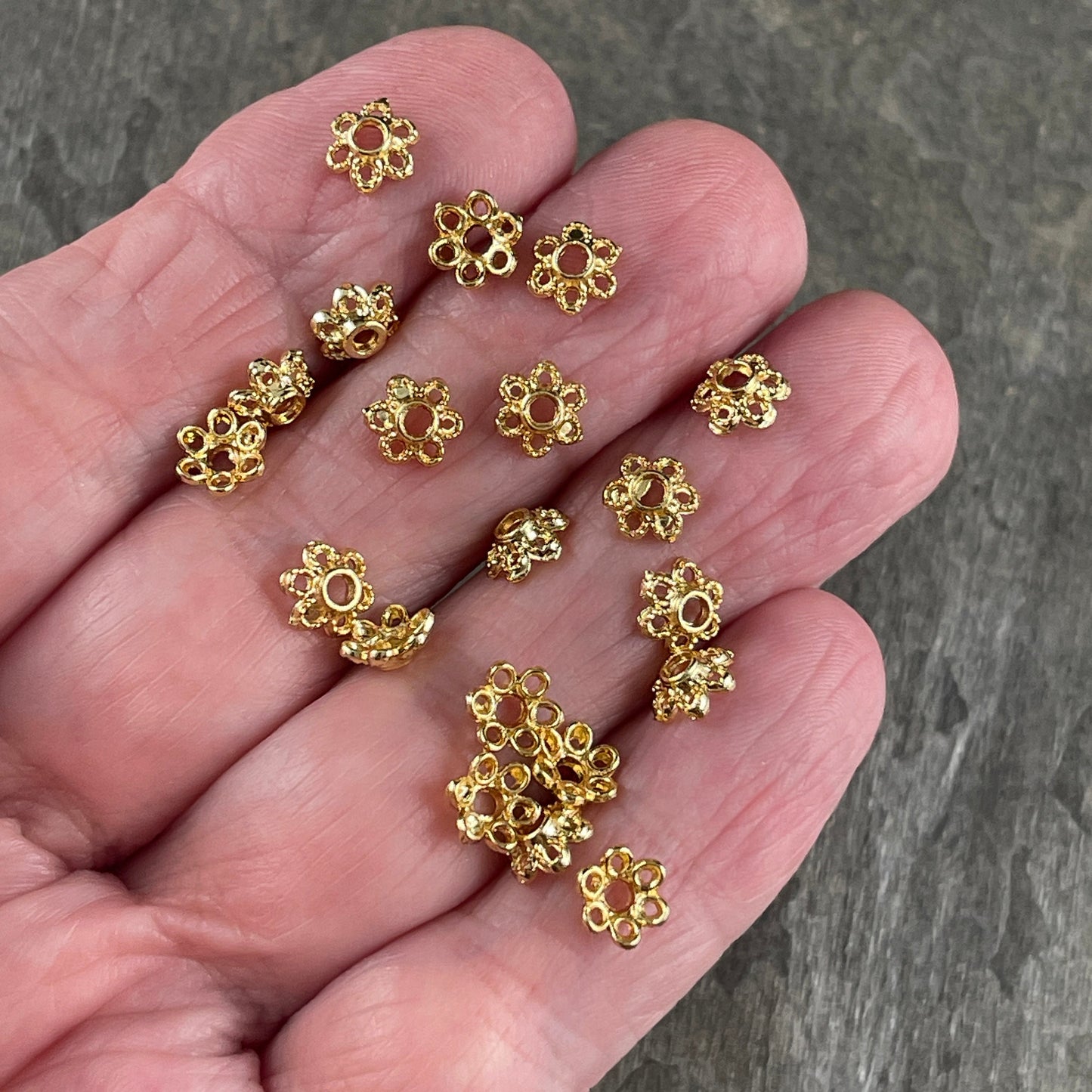 6mm Lacy 6-Petal Bead Caps, 18k Gold Plated Brass (J277-13G) * Qty. 50
