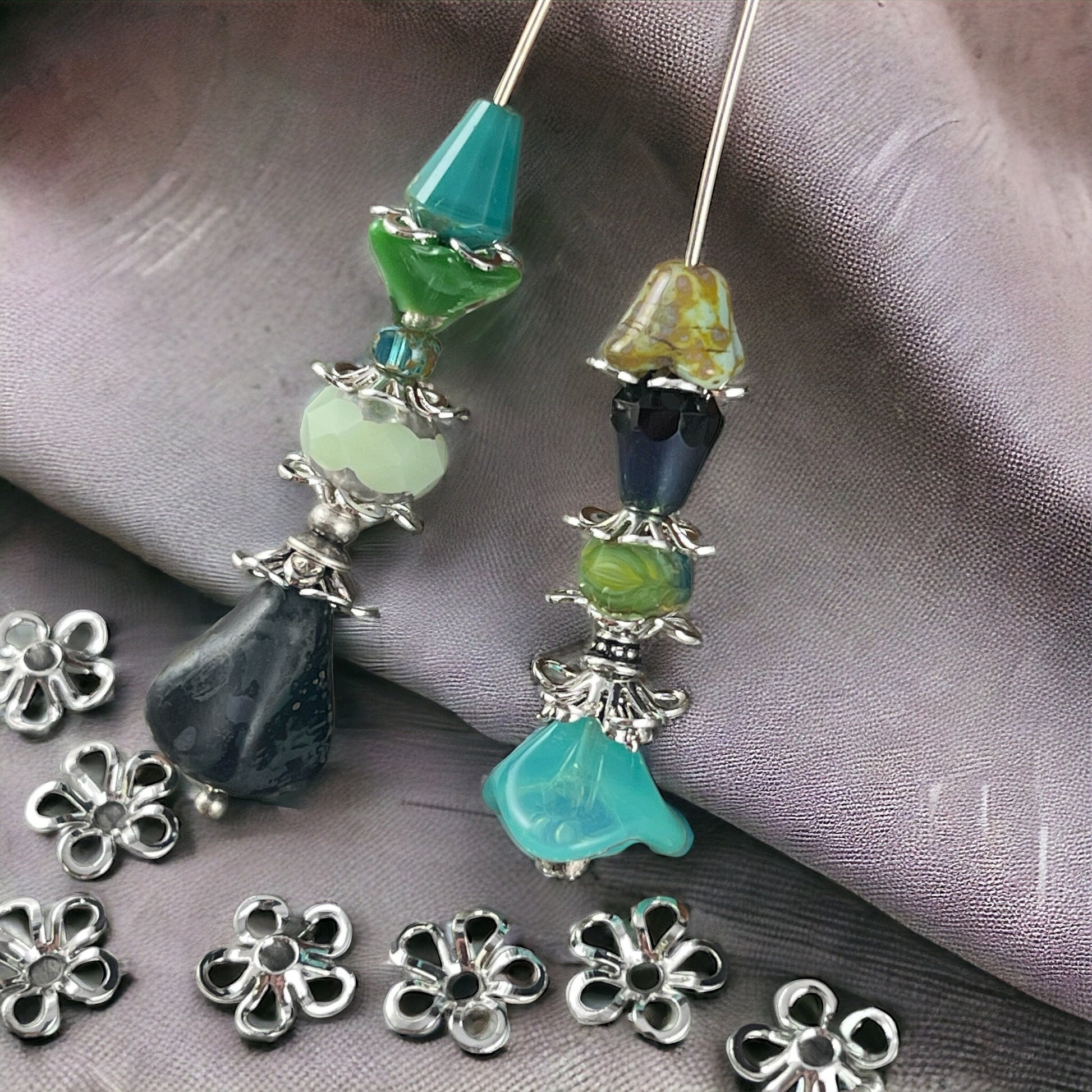6-Petal Flower Bead Caps, Open Curved Petals, 9mm Platinum Plated Brass Bead Caps (Z030-13C-P) * Qty. 24