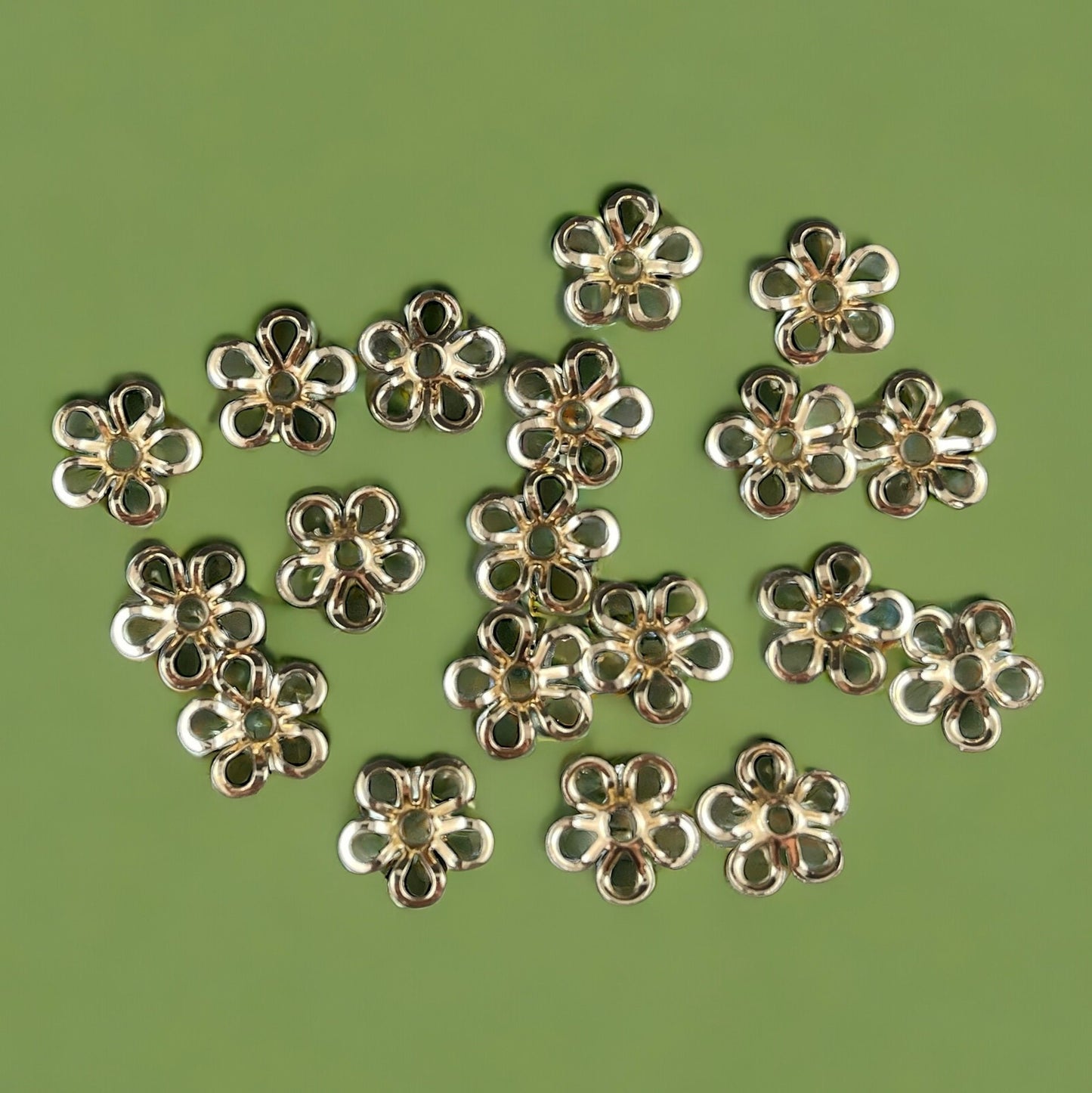 6-Petal Retro Flower Bead Caps, Open Curved Petals, 9mm Gold Plated Brass Bead Caps( Z030-13B-G) * Qty. 24