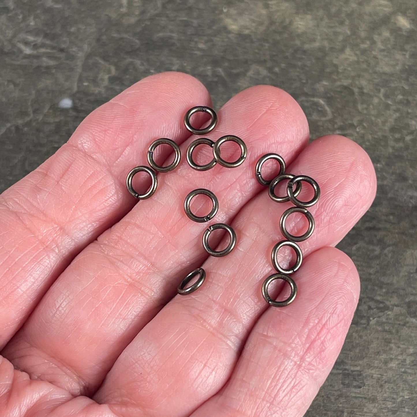 6mm Brass Jump Rings 18g Brass Jump Rings Bronze Jump Rings Antiqued Brass Plated Open Jump Rings (FMG/4863) - Qty: 100