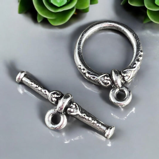 TierraCast Heirloom Toggle Clasp, Medium Size Antiqued Silver Toggle Clasp (PF/947-77) * Qty. 1