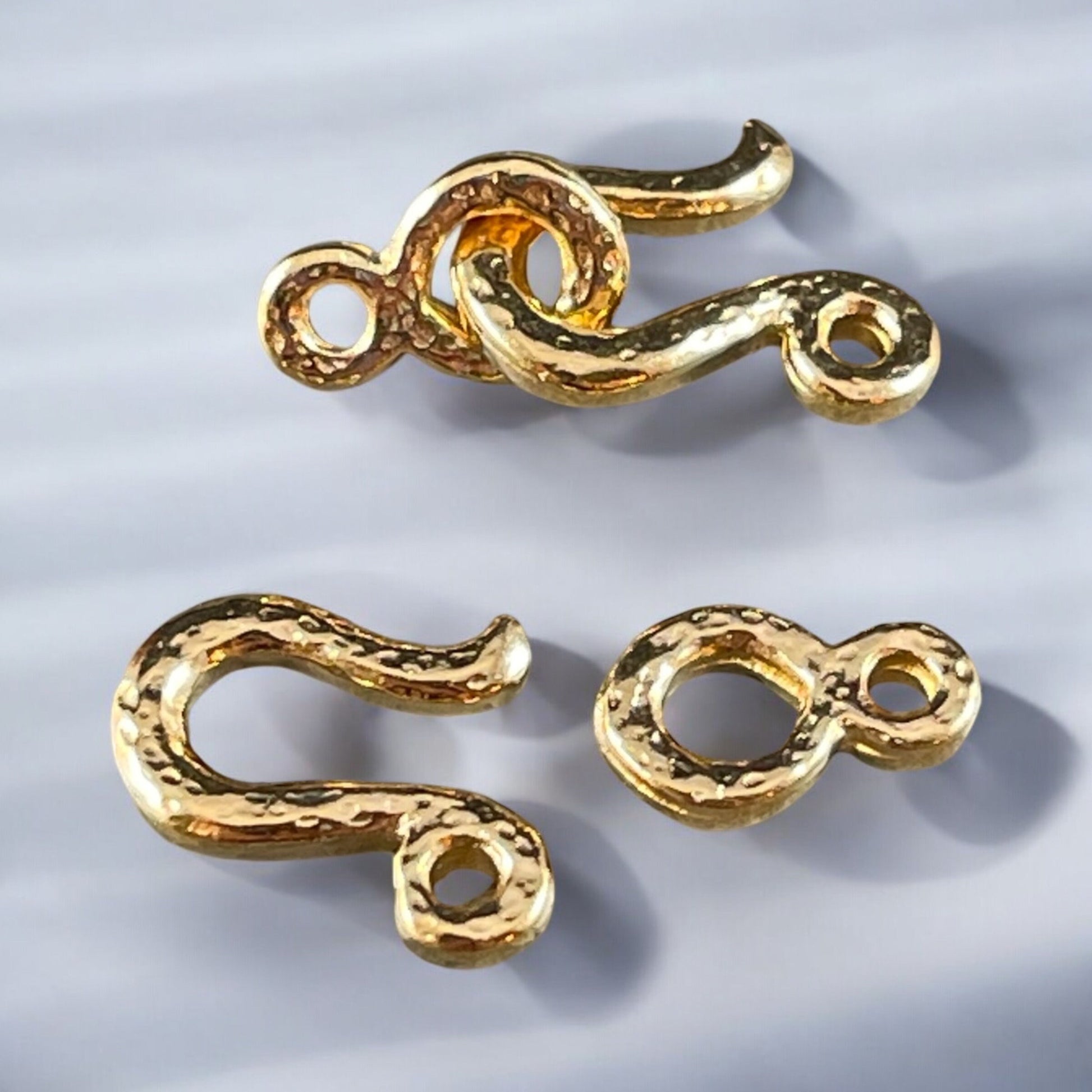 NEW TierraCast Hammered Clasp Set, 24k Gold Plated Pewter Hook and Eye Clasp Set (PF/997-12) * Qty. 3