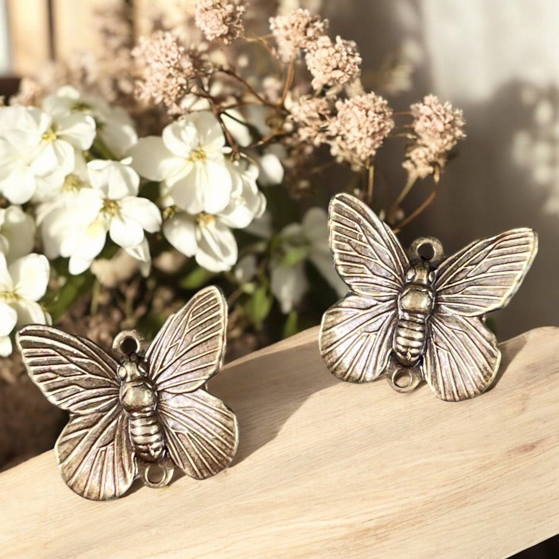 Butterfly Link, Brass Butterfly Connector, Lightweight Vintage Style Earring Components (VJS/X68A) * Qty. 20