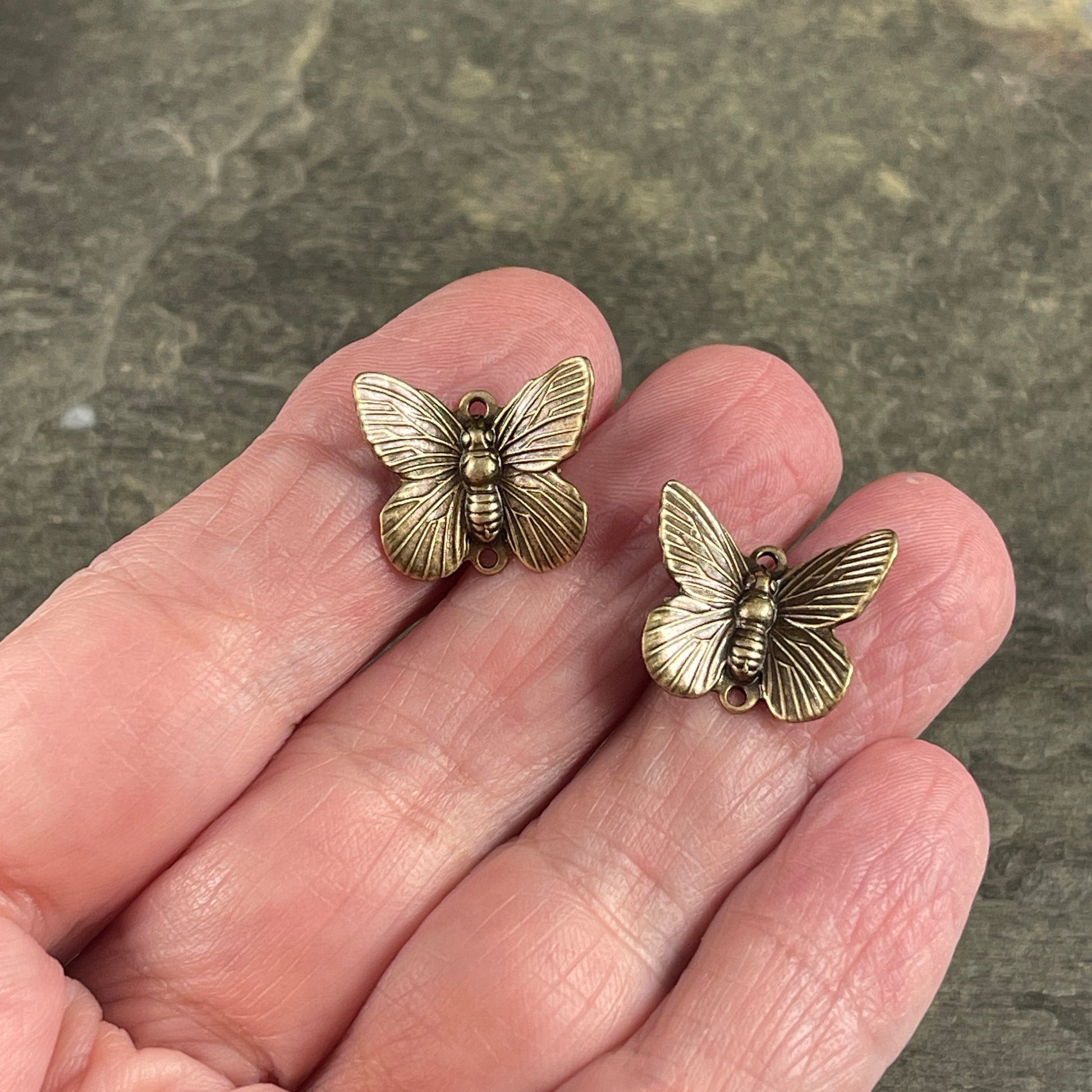 Butterfly Link, Brass Butterfly Connector, Lightweight Vintage Style Earring Components (VJS/X68A) * Qty. 20