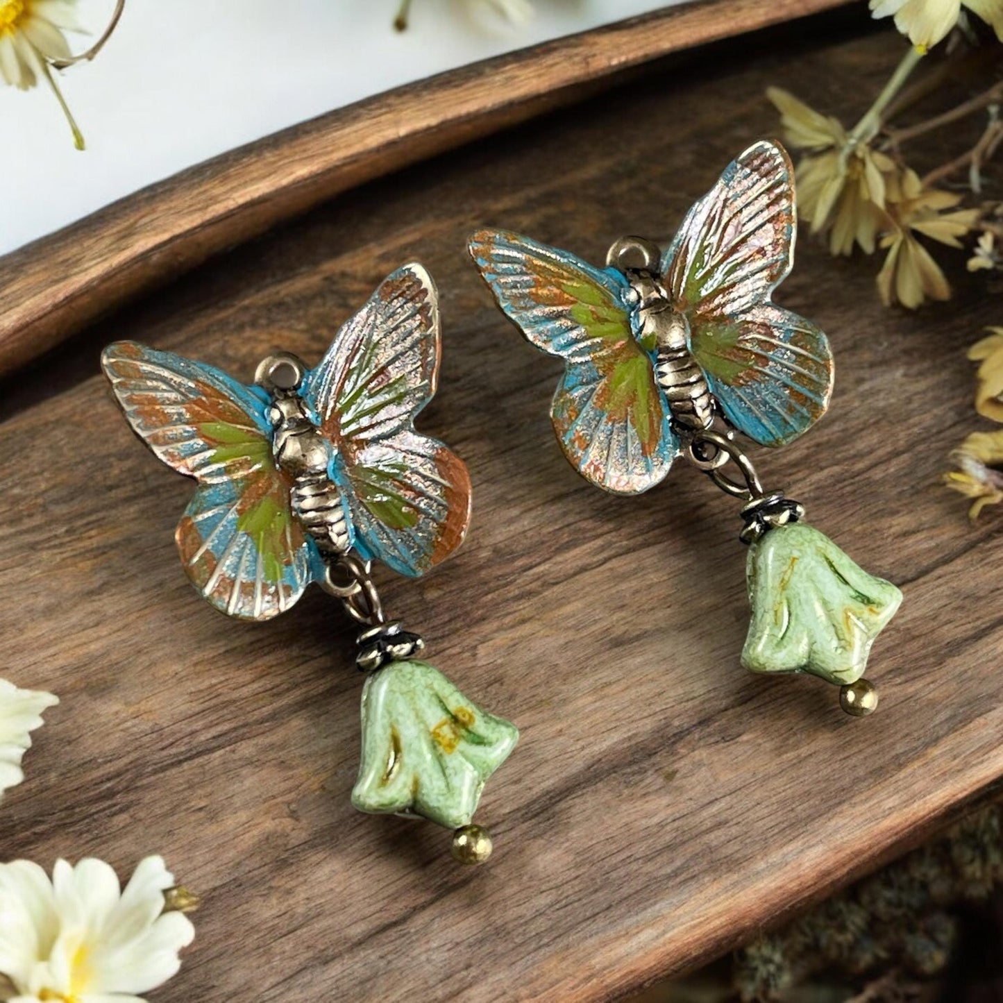 Butterfly Link, Brass Butterfly Connector, Lightweight Vintage Style Earring Components (VJS/X68A) * Qty. 20
