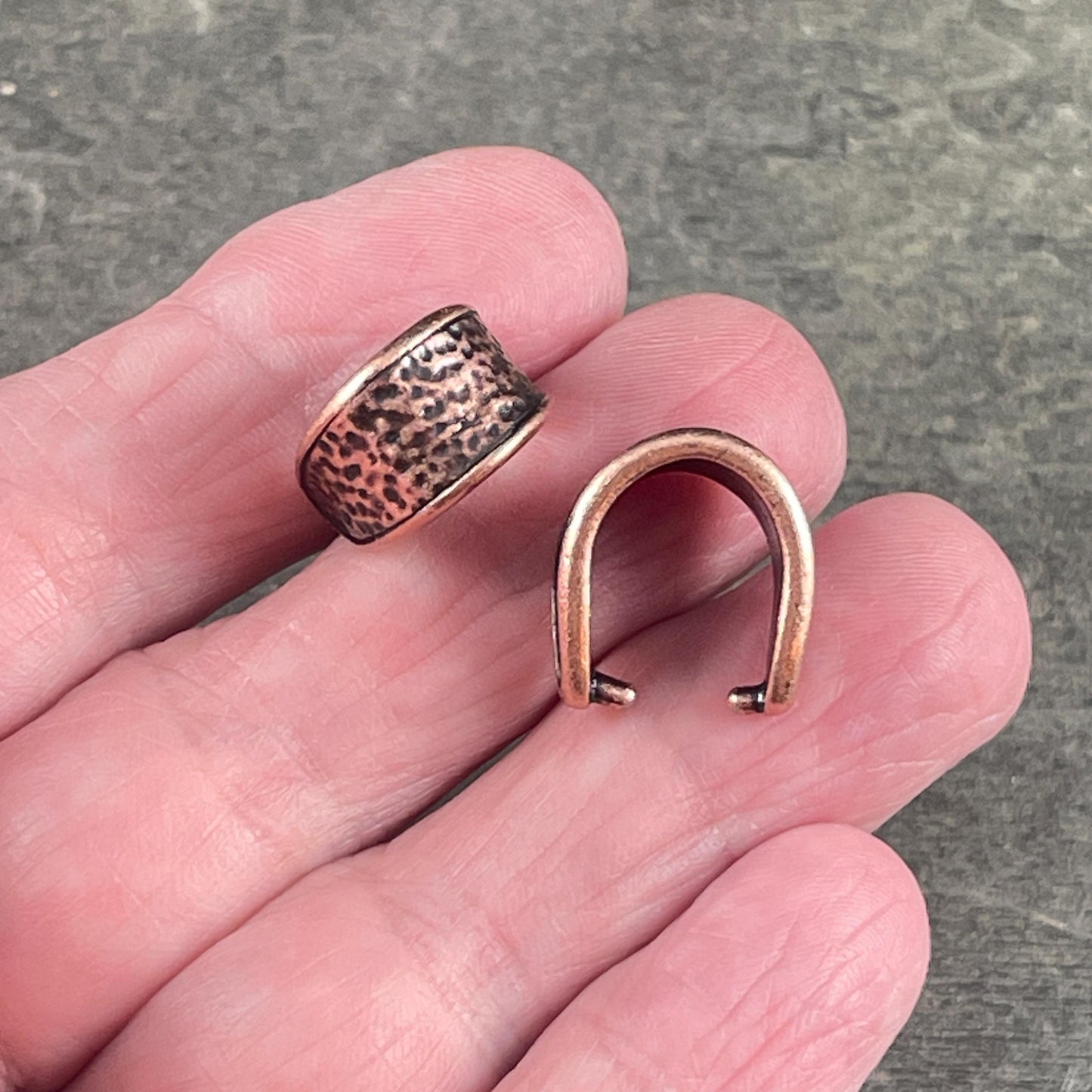 Pinch Bail Antiqued Copper Hammertone Bail TierraCast Pinch Bail Copper Metal Hammered Bail TierraCast Findings (TC/5857-18) * Qty. 1
