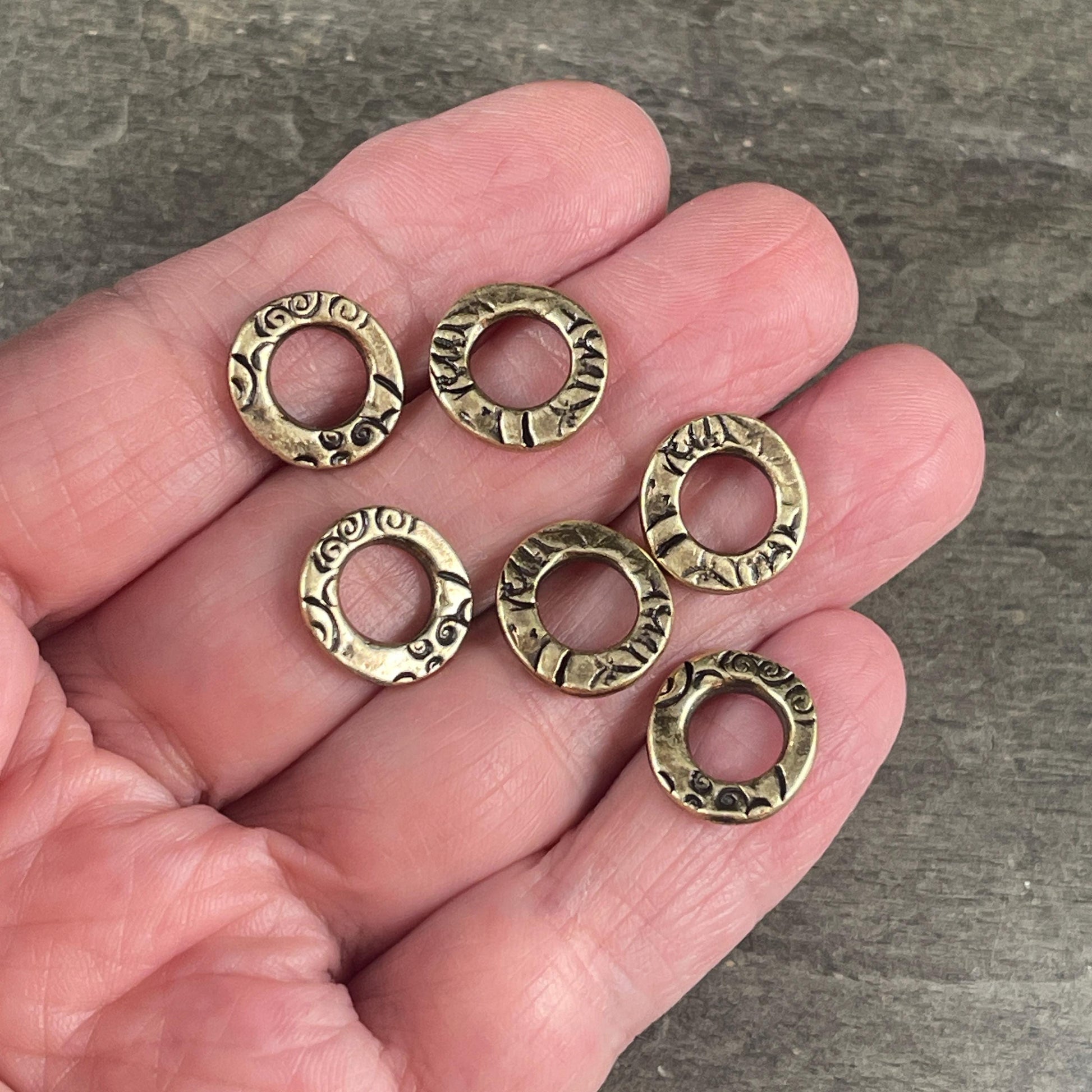 TierraCast Flora Linking Ring, 13mm Dulce Vida Organic Brass Link, Small Antiqued Brass Ring (PF/699-57) * Qty. 6