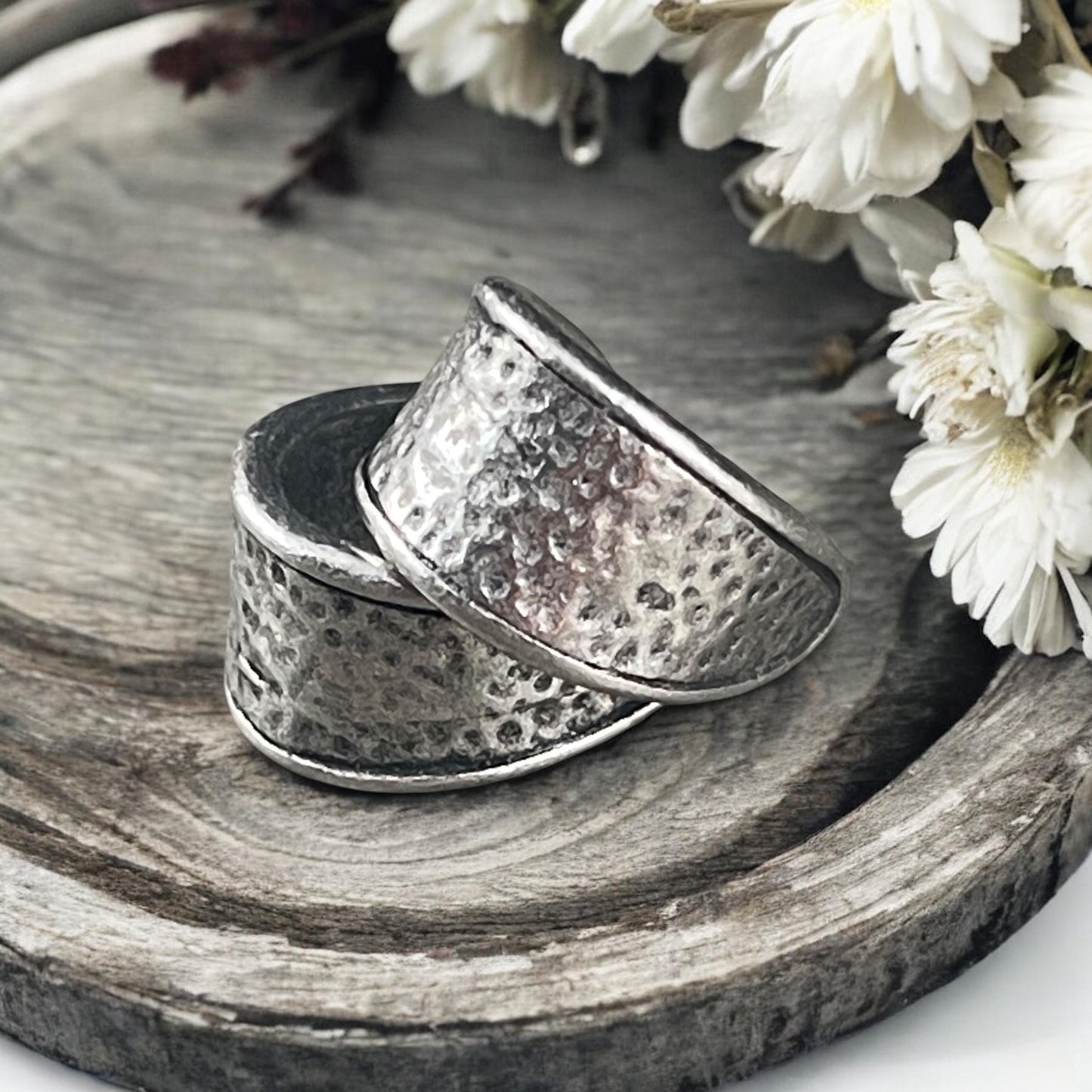 TierraCast Pewter Pinch Bail, Silver Hammertone Bail, La Pura Vida Antiqued Pewter Bail (PF/928-04) * Qty. 2