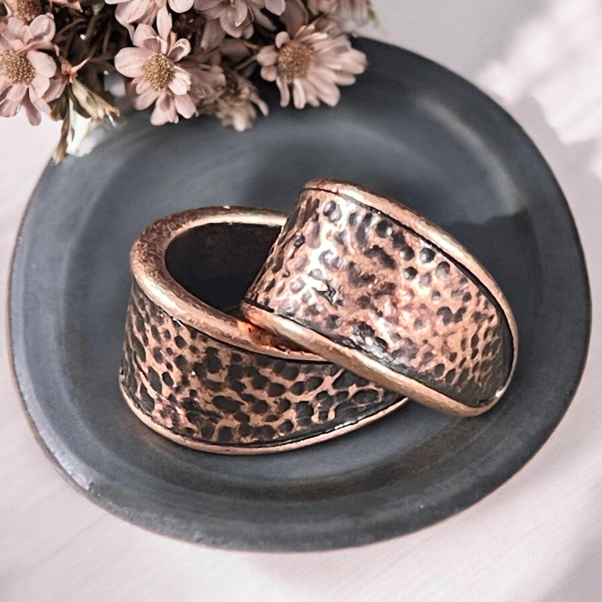 Pinch Bail Antiqued Copper Hammertone Bail TierraCast Pinch Bail Copper Metal Hammered Bail TierraCast Findings (TC/5857-18) * Qty. 1