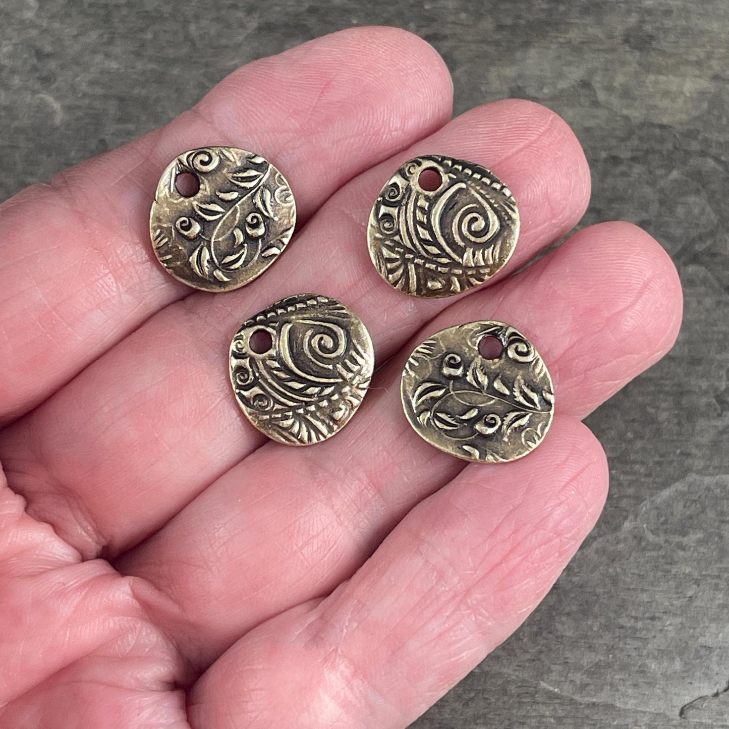 NEW TierraCast Charms, Dulce Vida Collection, Jardin Charm, 5/8" Teardrop Charm, Antiqued Brass Floral Theme Charm (PF/584-57) * Qty. 4