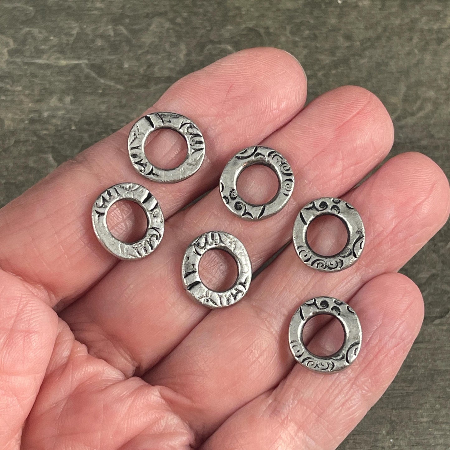 NEW TierraCast Flora Linking Ring, 13mm Small Round Link, Dulce Vida Antiqued Pewter Organic Ring (PF/699-04) * Qty. 6