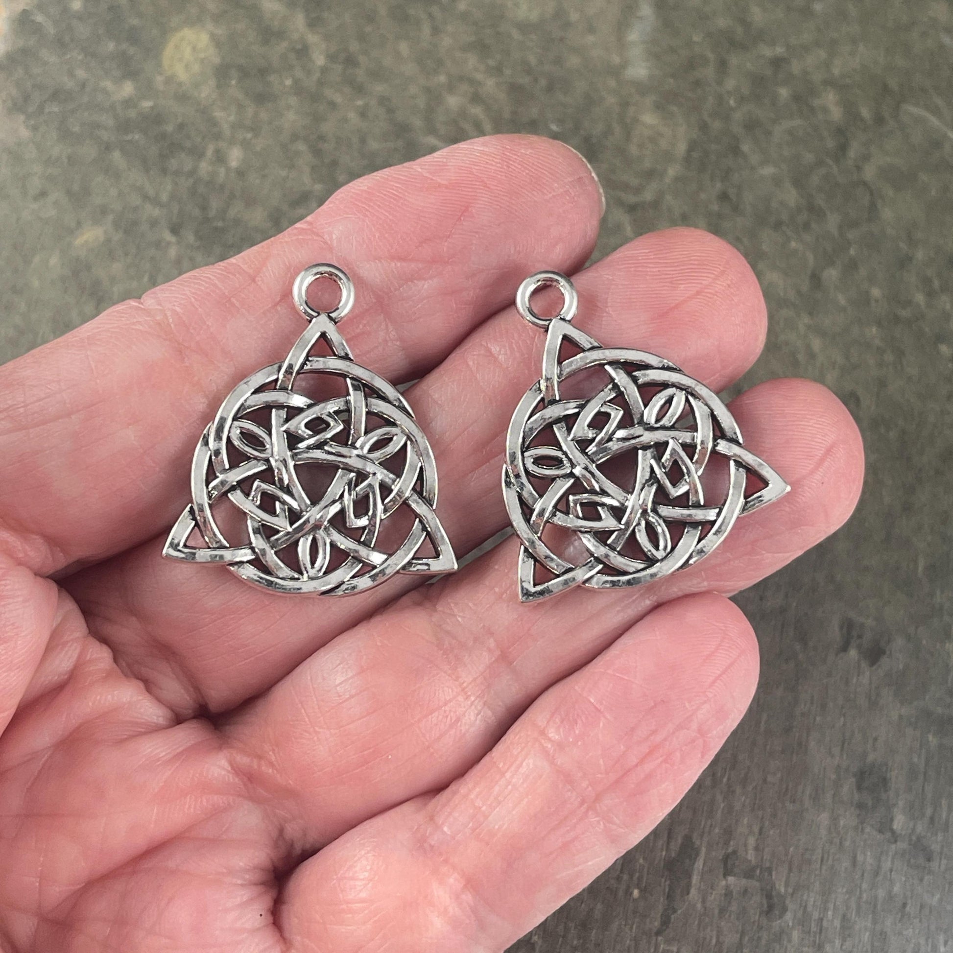 Celtic Pendant, Antiqued Silver Triquetra Pendant, Symbolic Irish Charm (P001-70AS) * Qty. 10